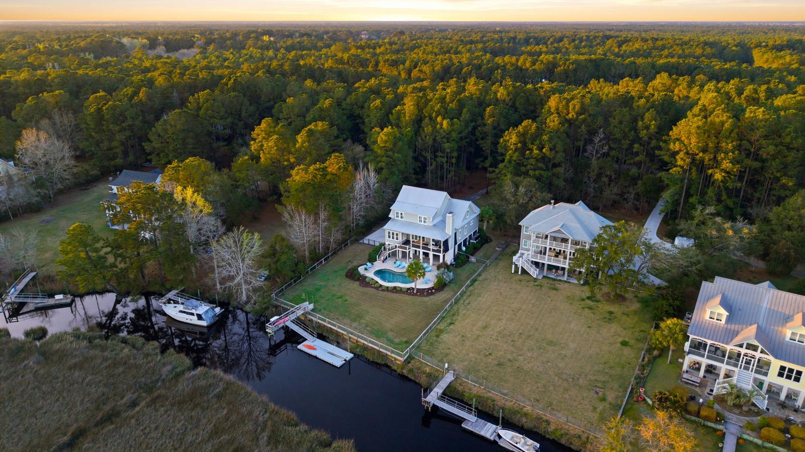 7539 Ladys Secret Lane