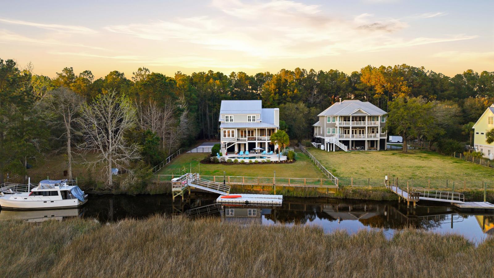 7539 Ladys Secret Lane