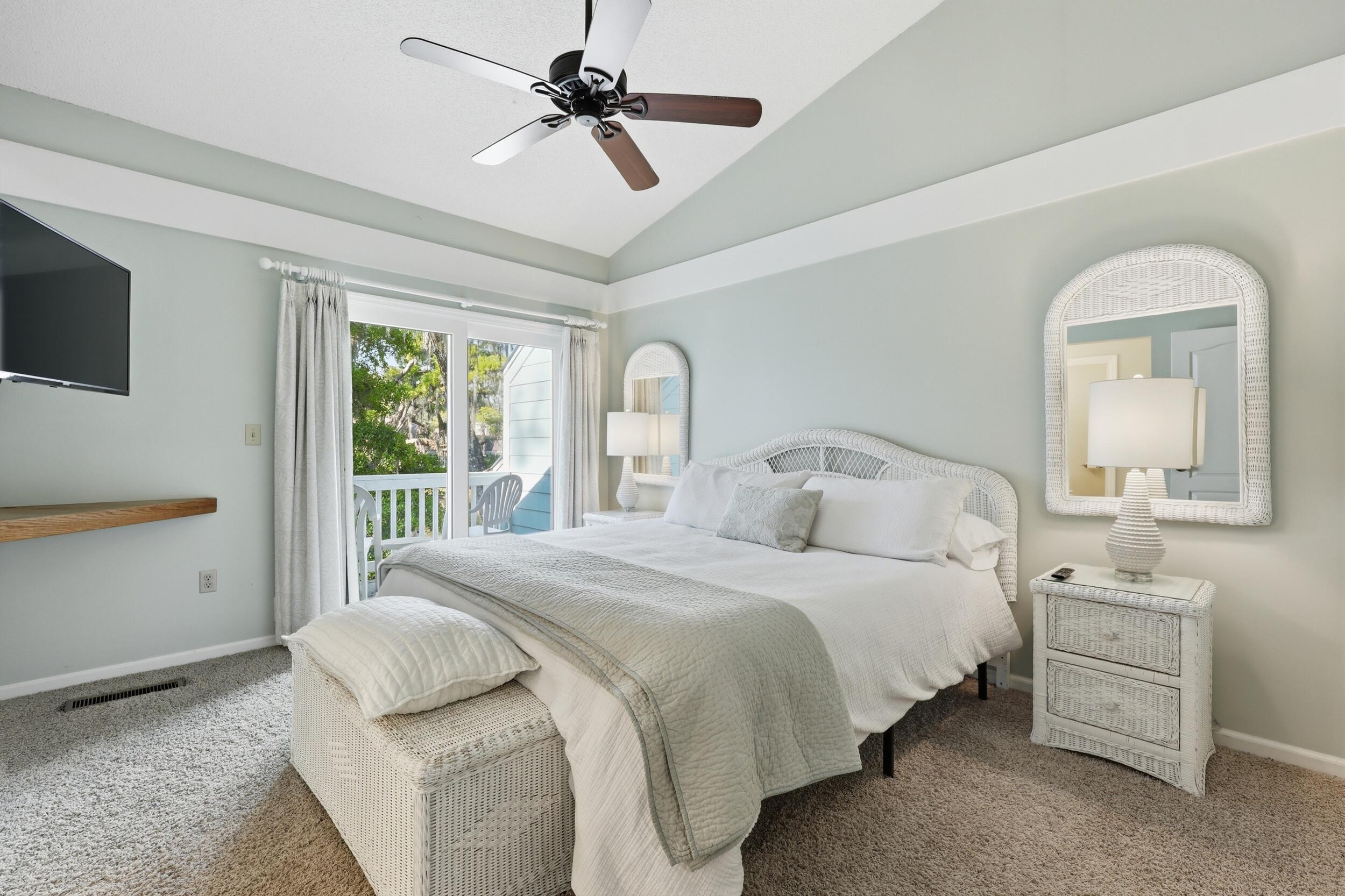 486 Sea Cloud Circle