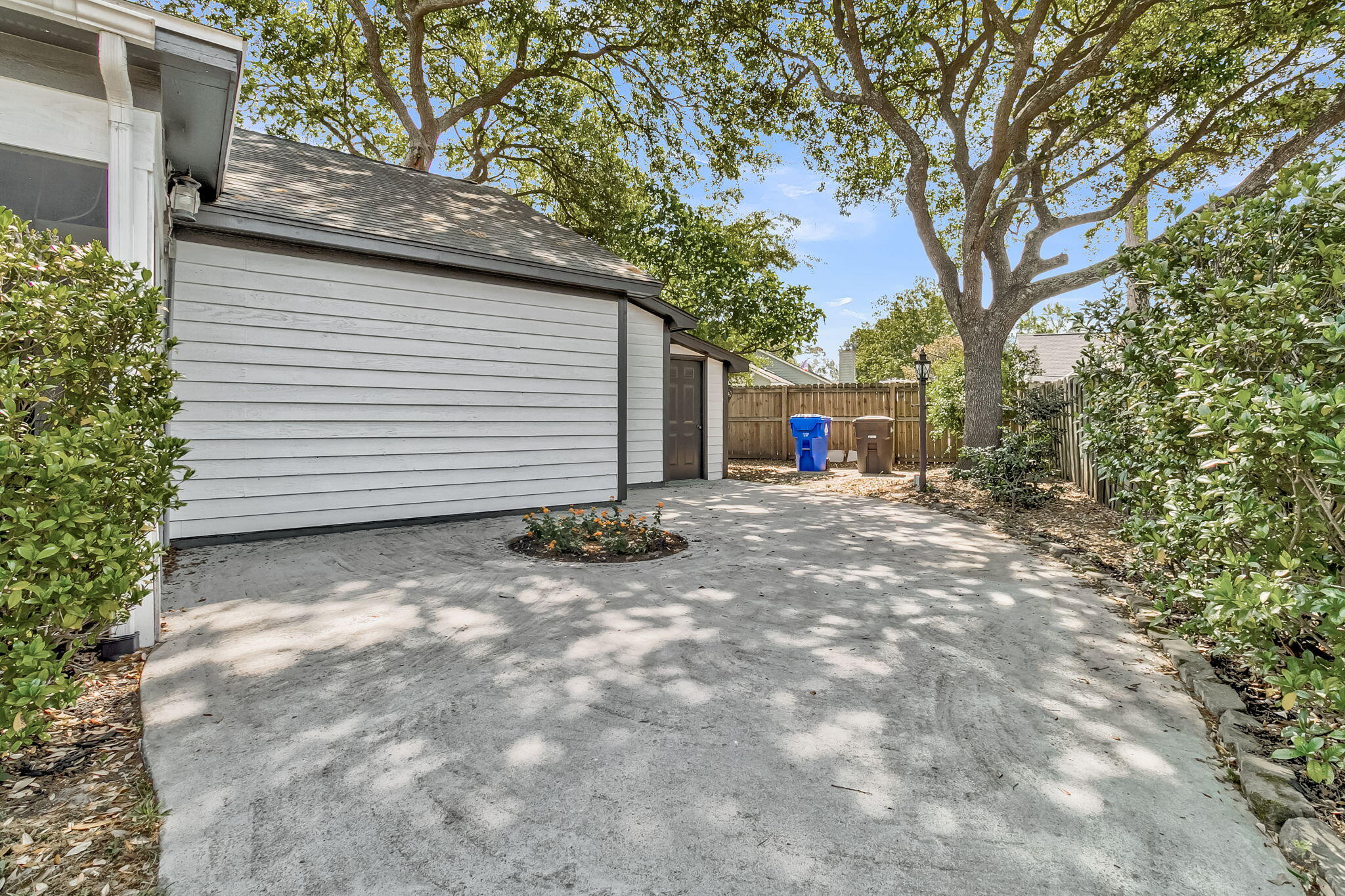 1252 Llewellyn Road