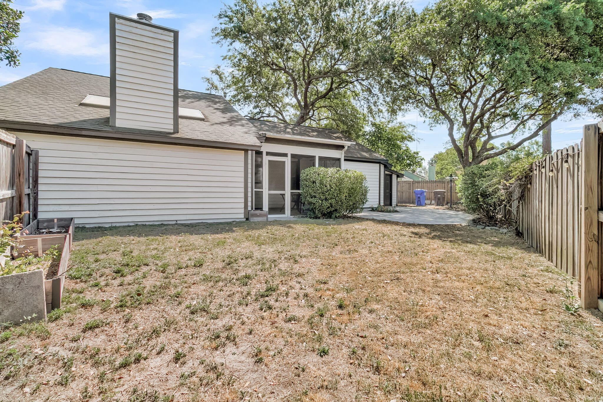 1252 Llewellyn Road