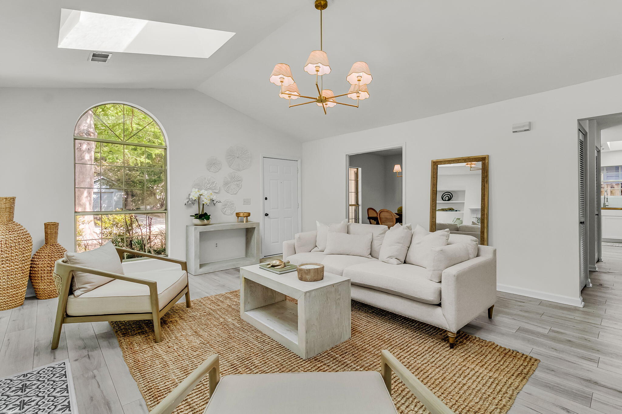 1252 Llewellyn Road