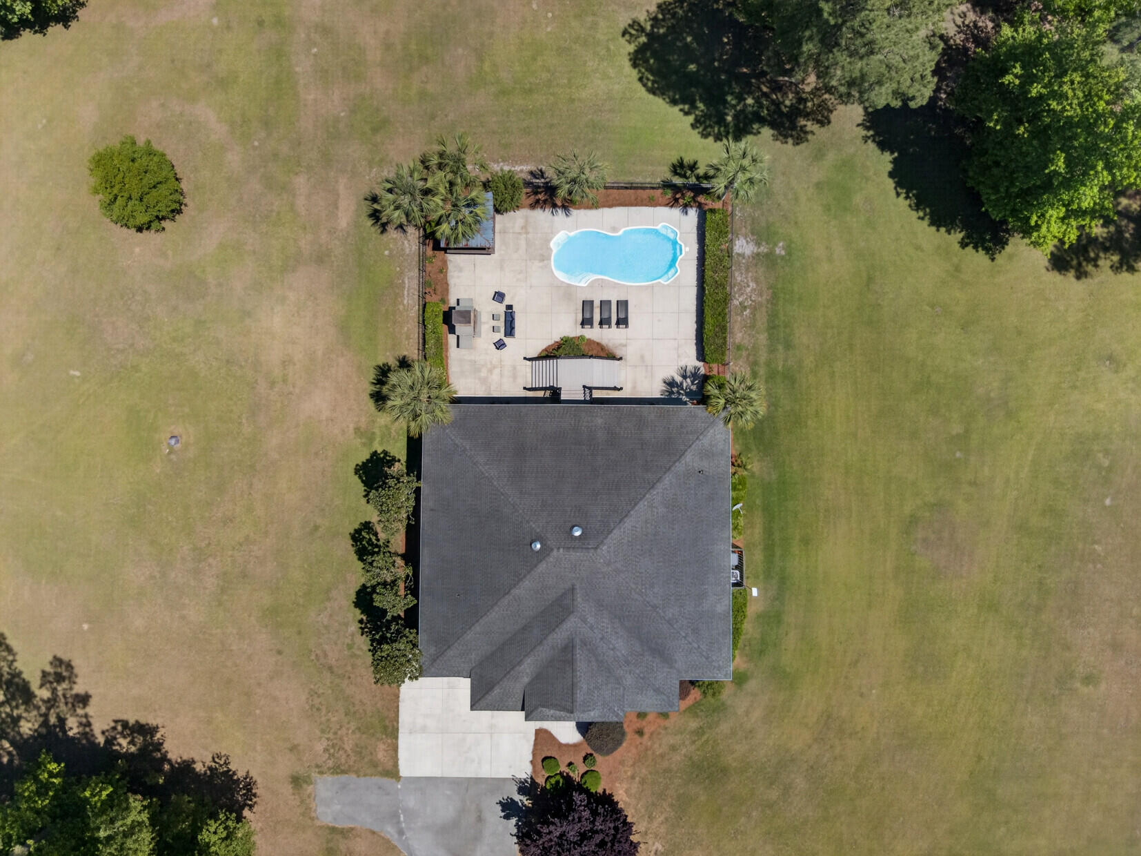 7246 Highway 165