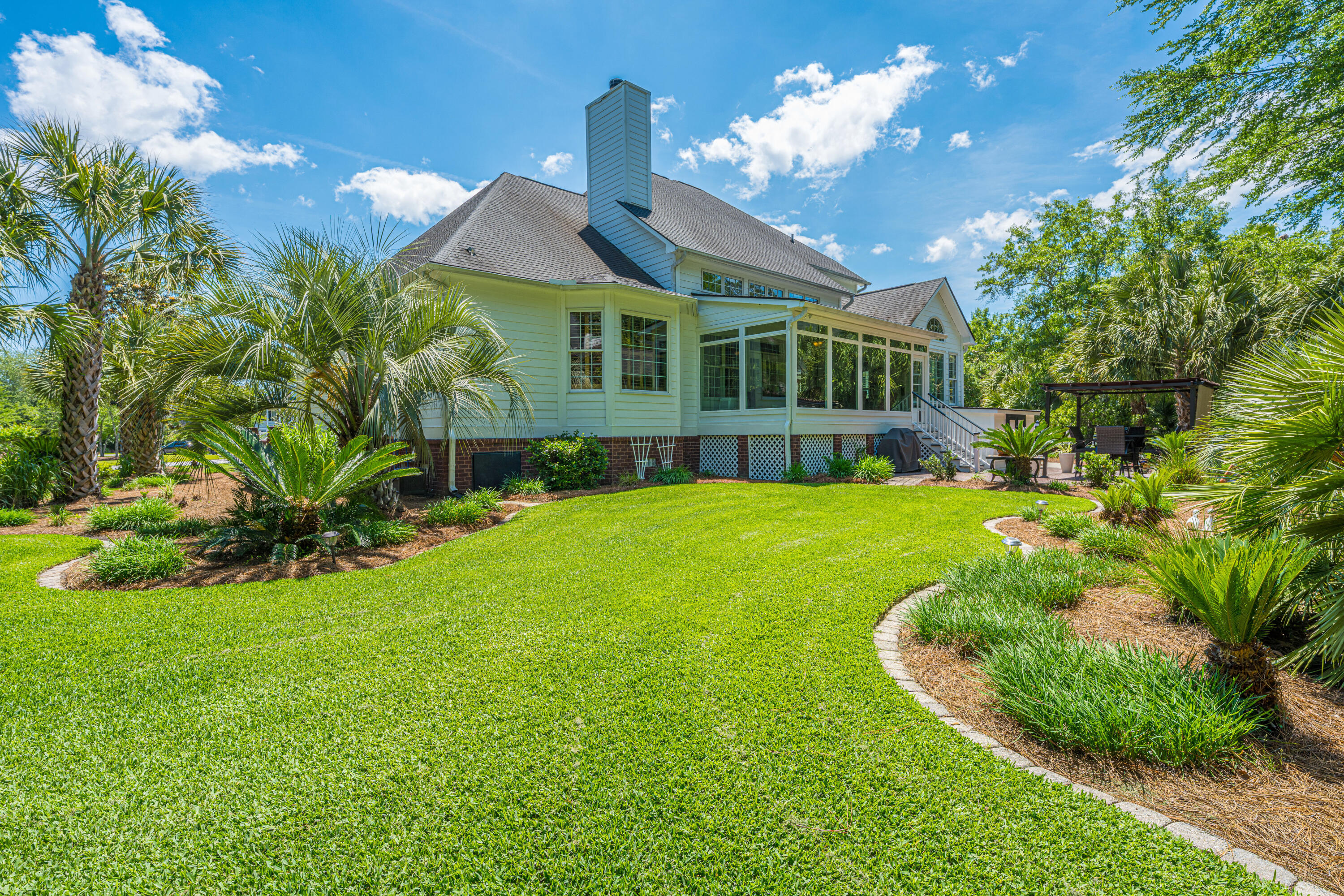 2325 Darts Cove Way