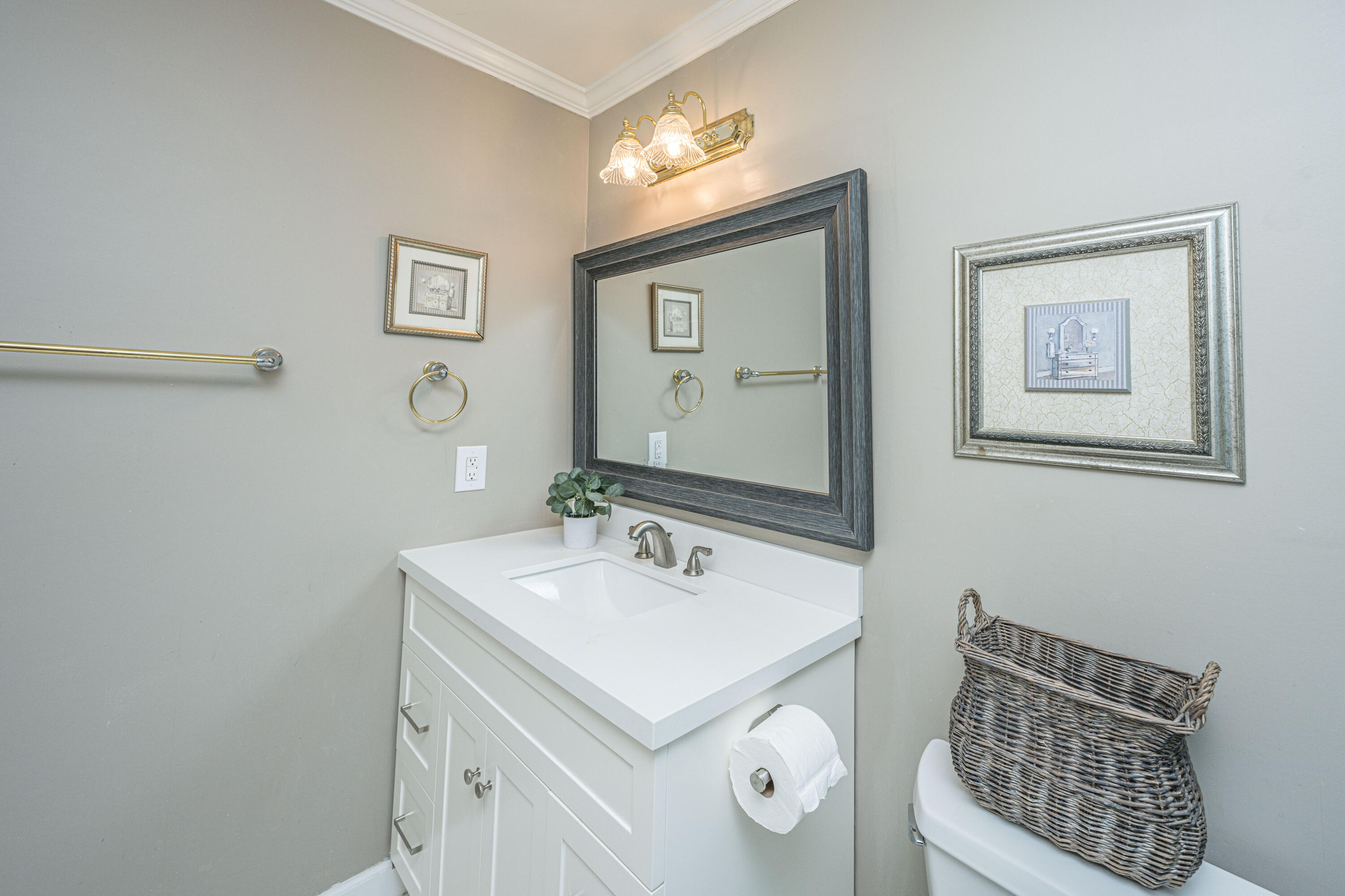 2325 Darts Cove Way
