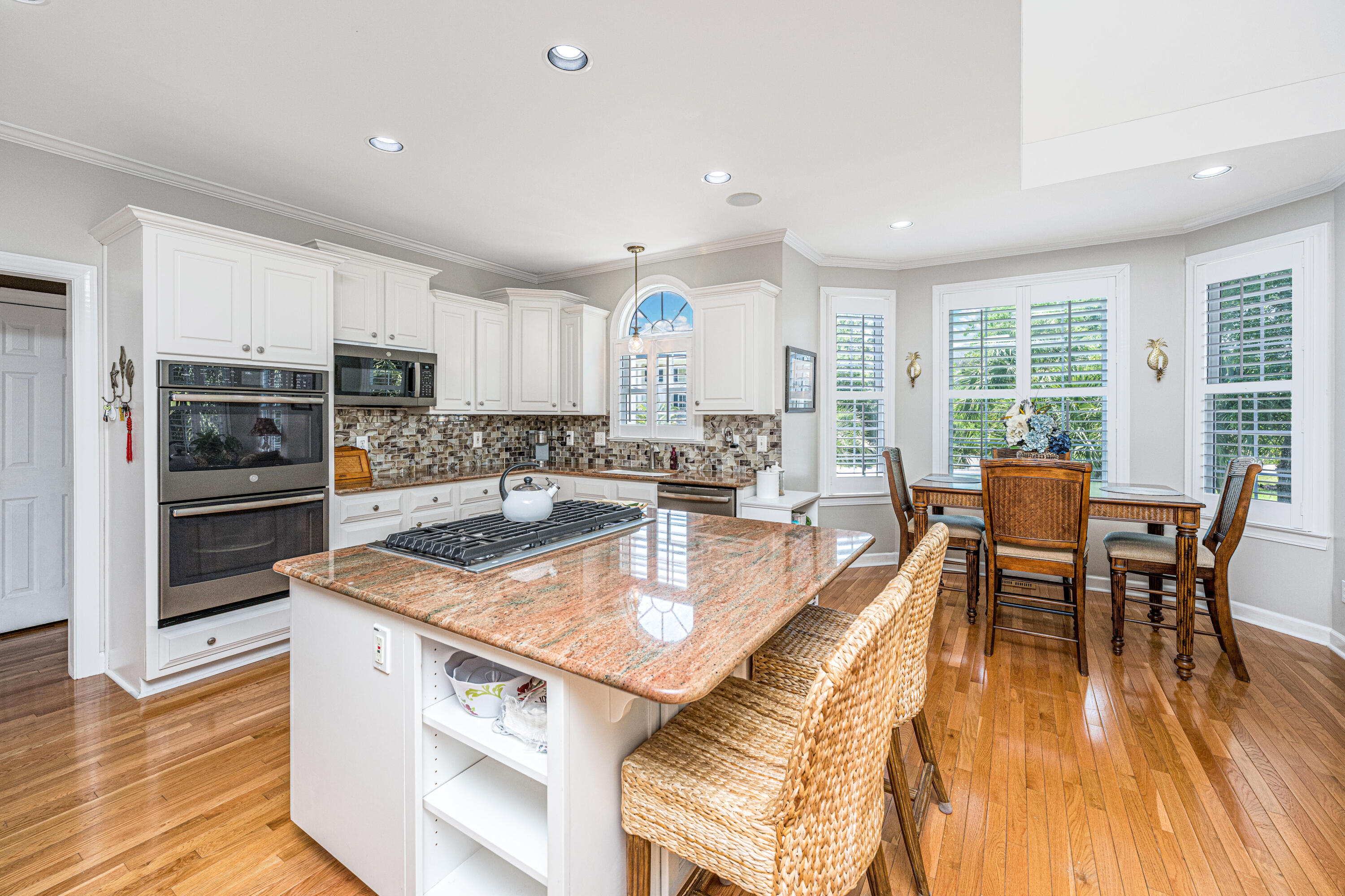 2325 Darts Cove Way