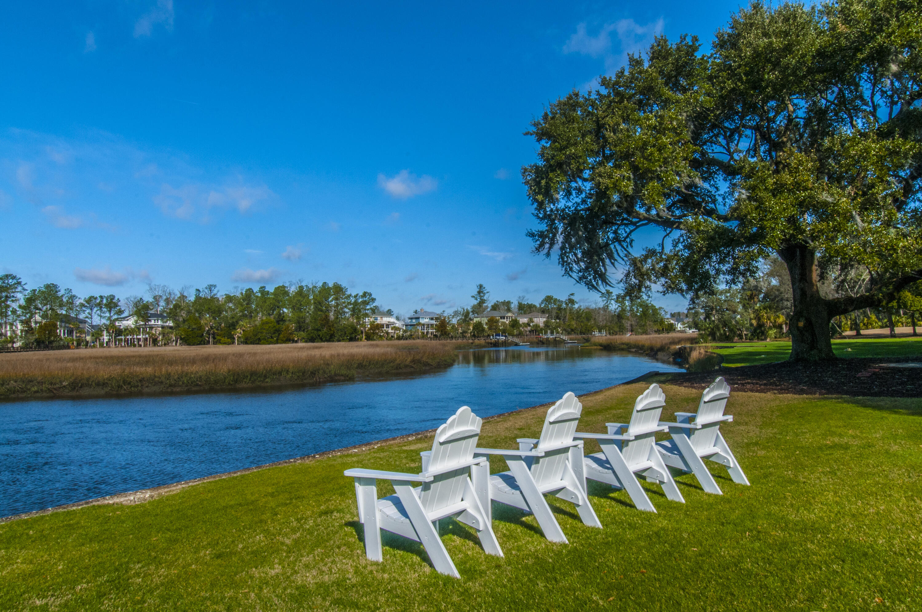 2325 Darts Cove Way