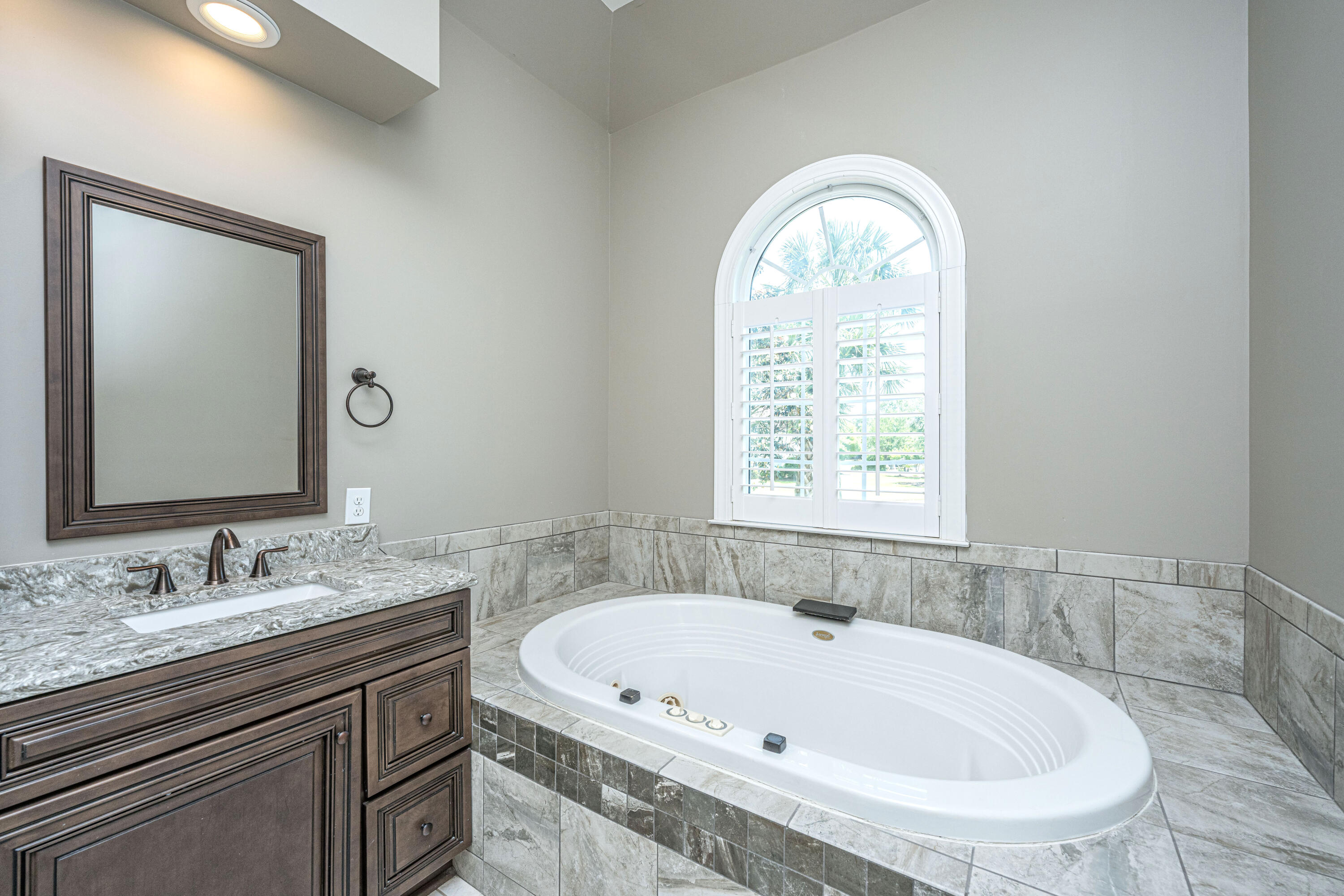 2325 Darts Cove Way