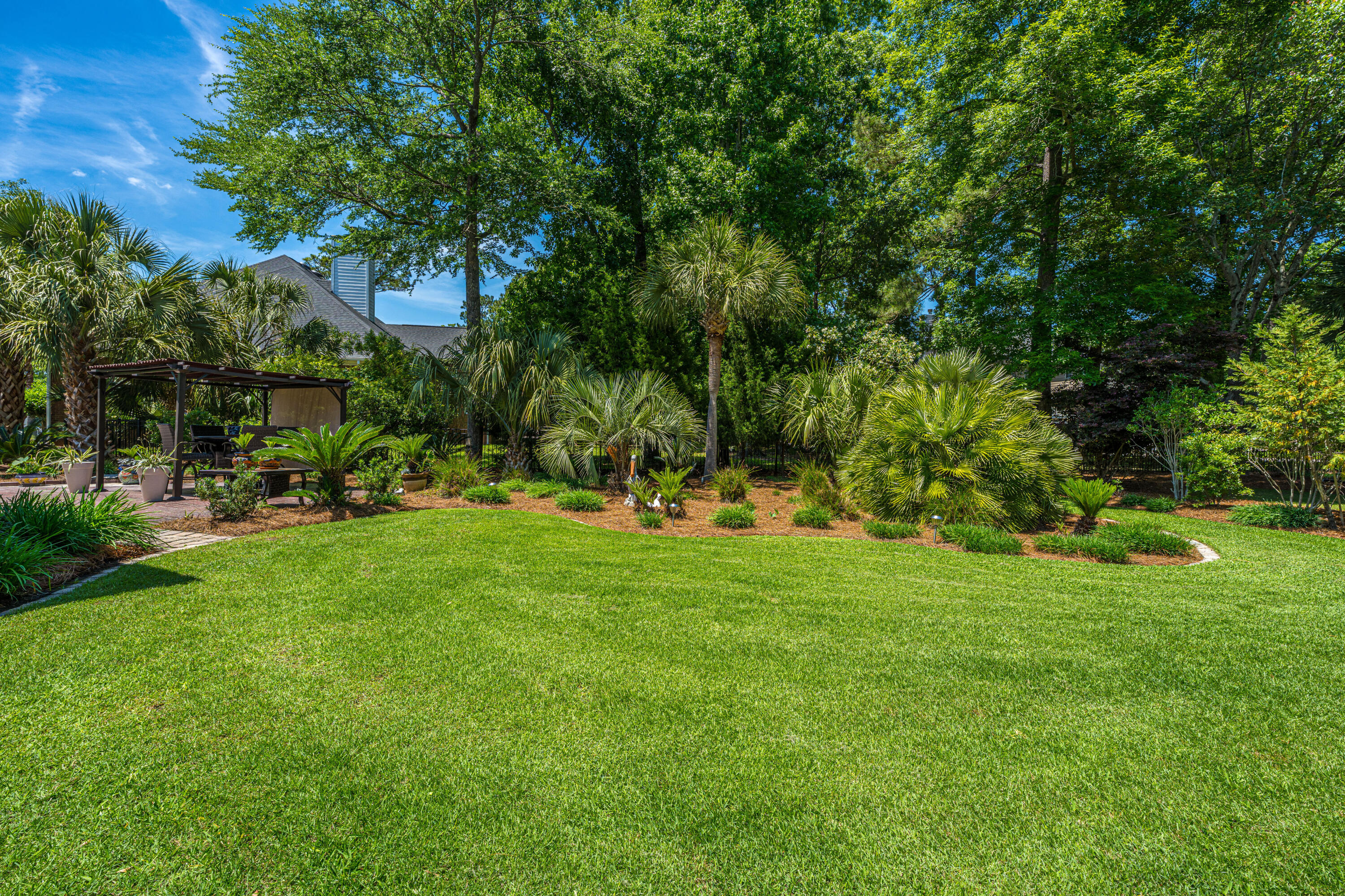2325 Darts Cove Way