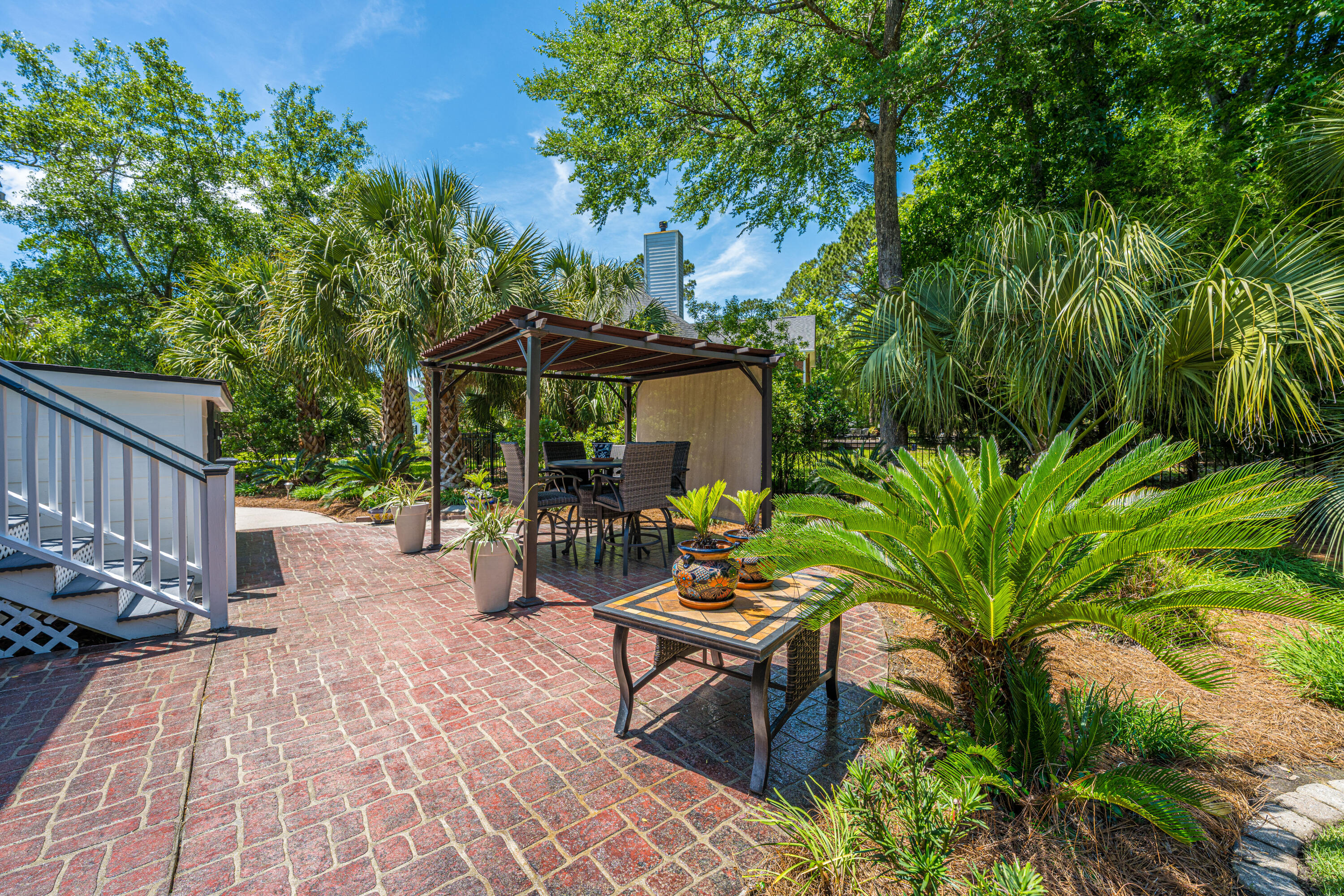 2325 Darts Cove Way