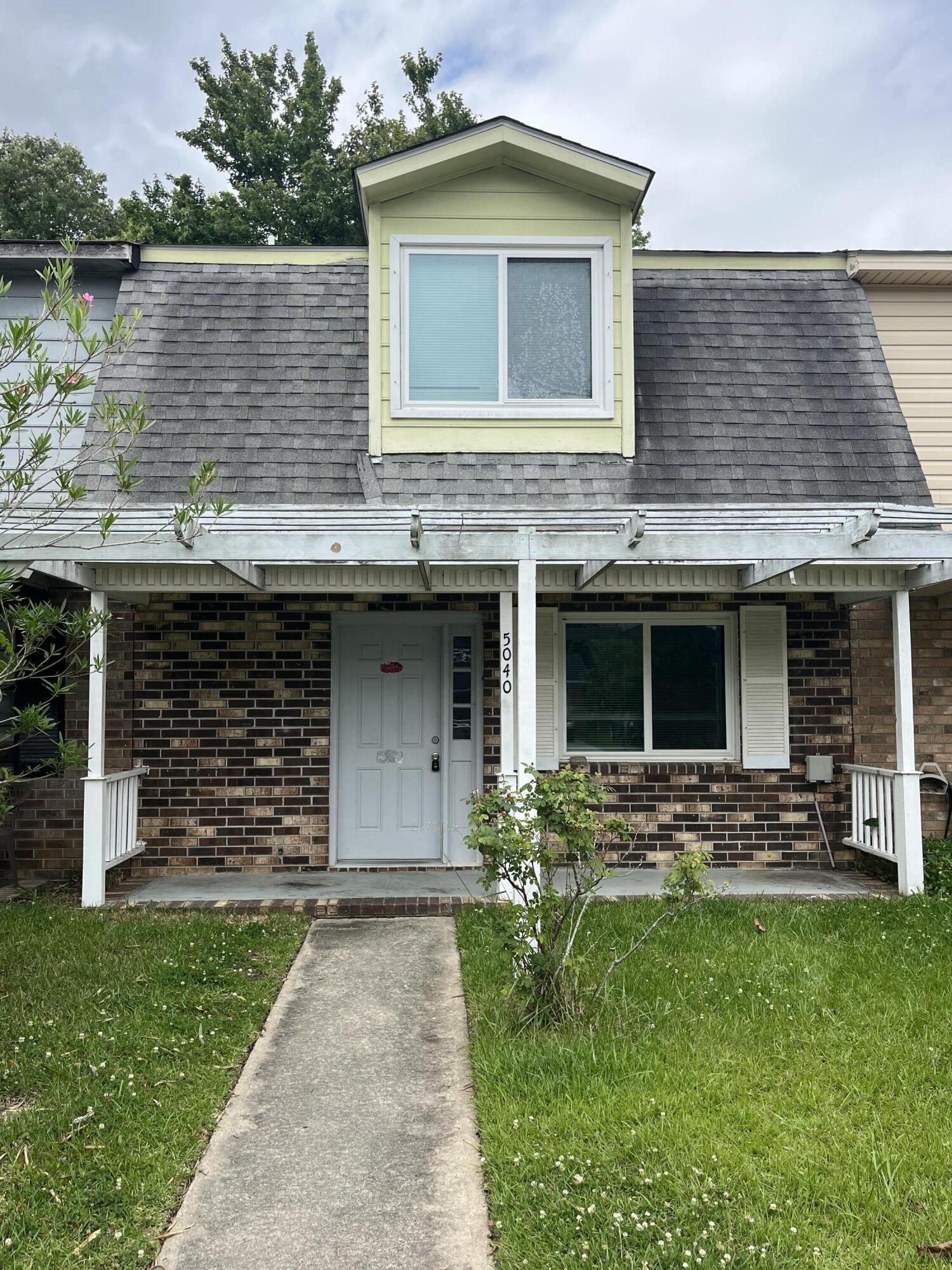 5040 Foxwood Drive