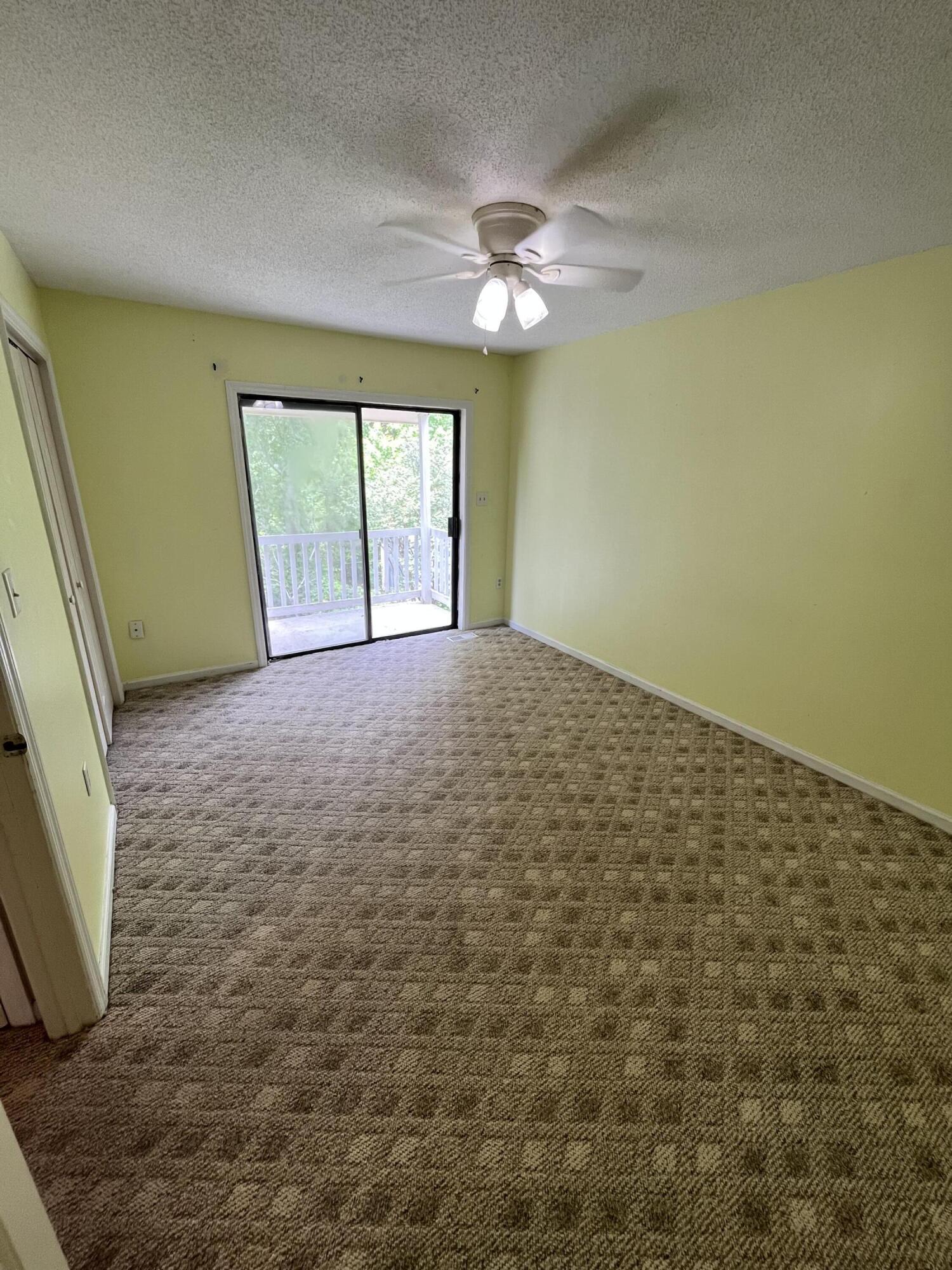 5040 Foxwood Drive