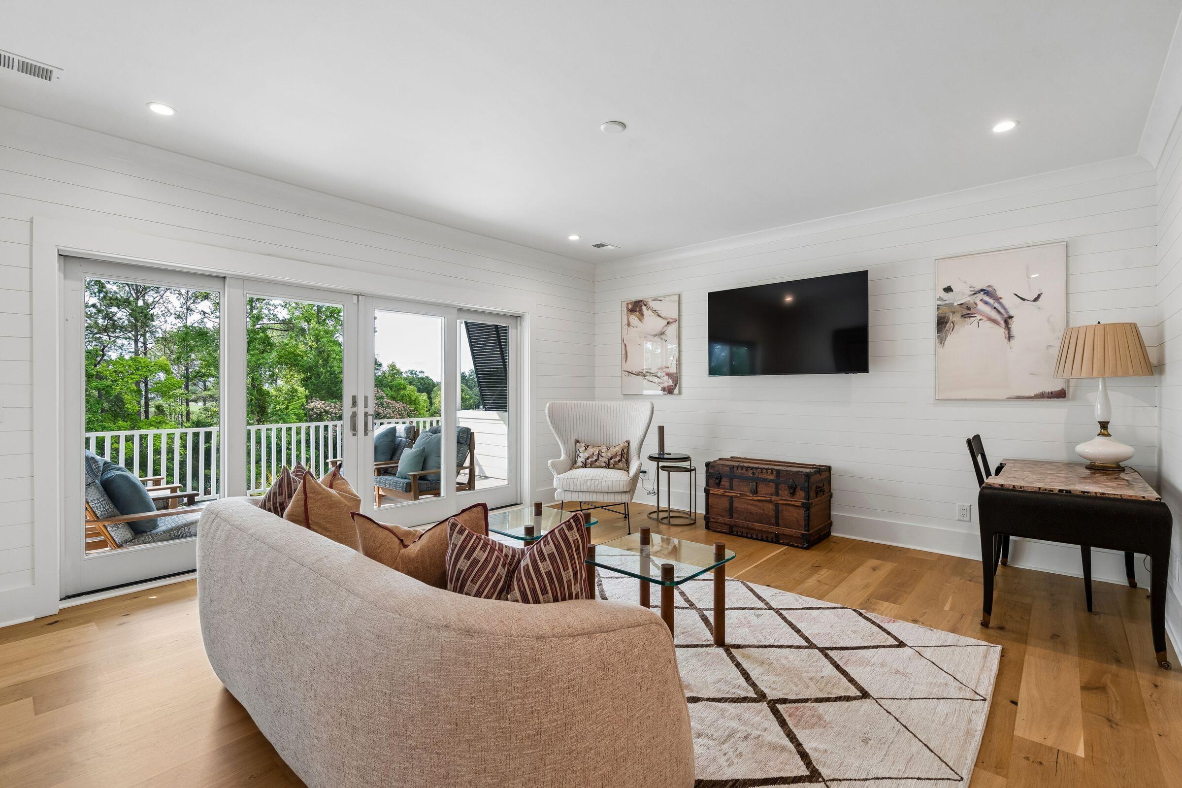 260 Island Park Drive