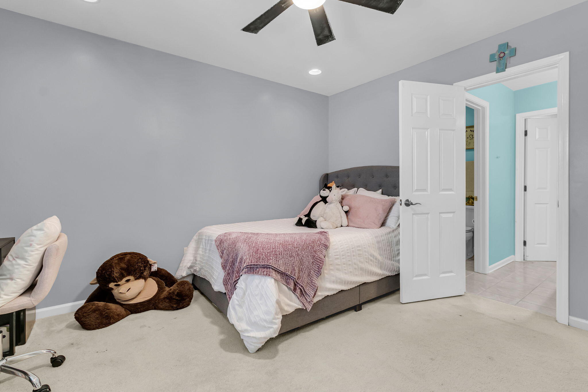 2282 Sandy Point Lane