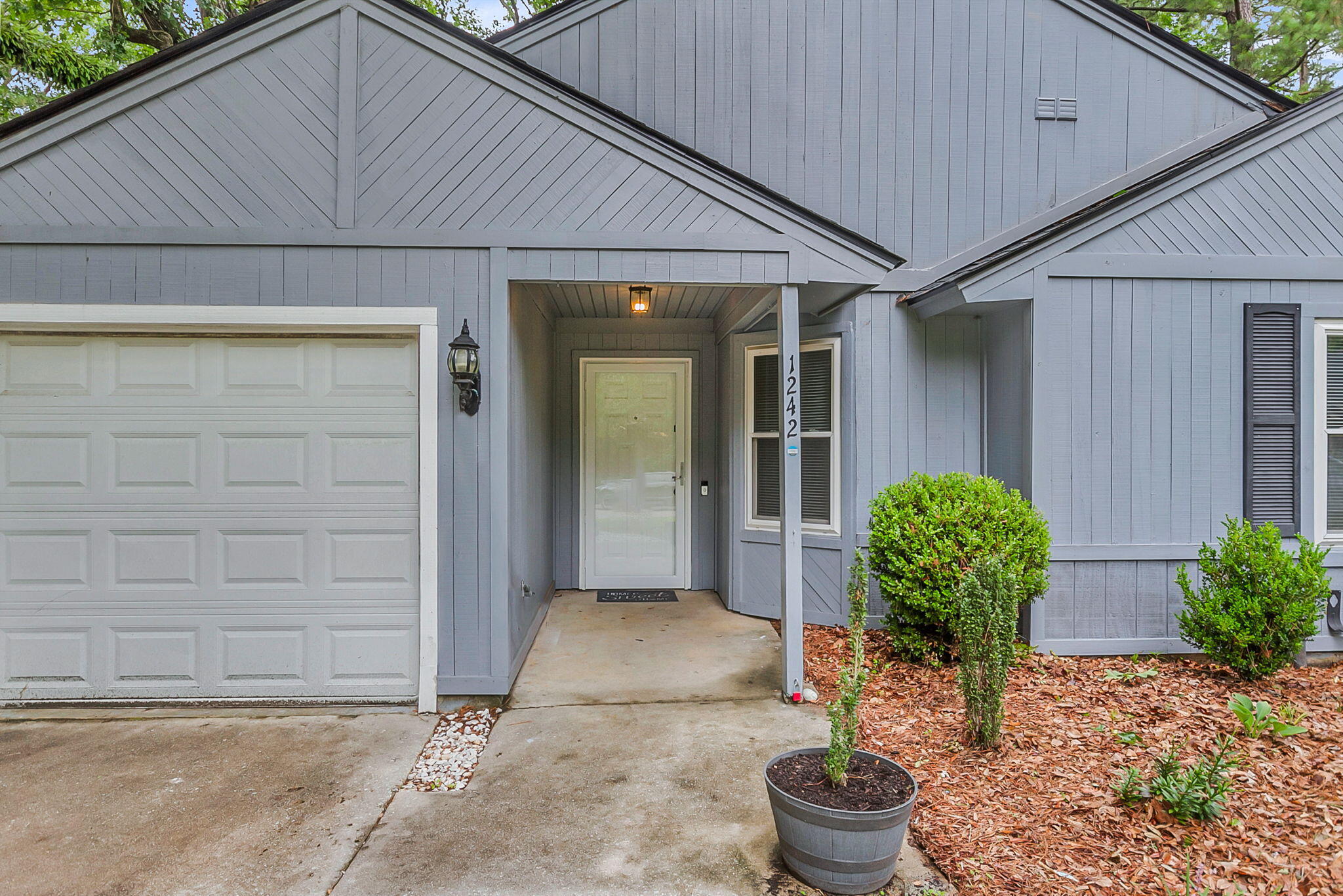 1242 Maryland Drive
