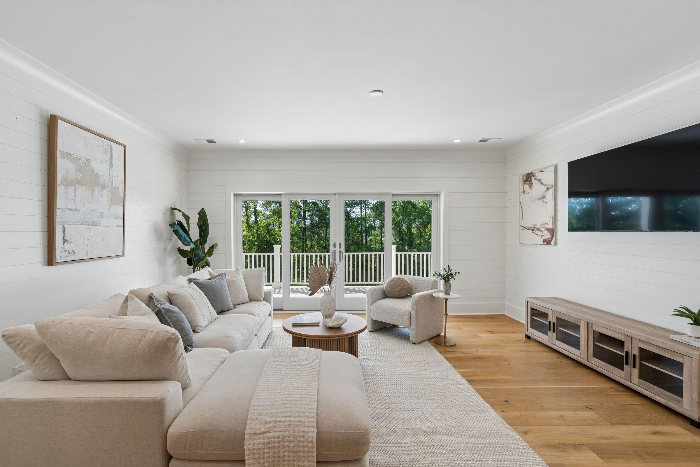 260 Island Park Drive