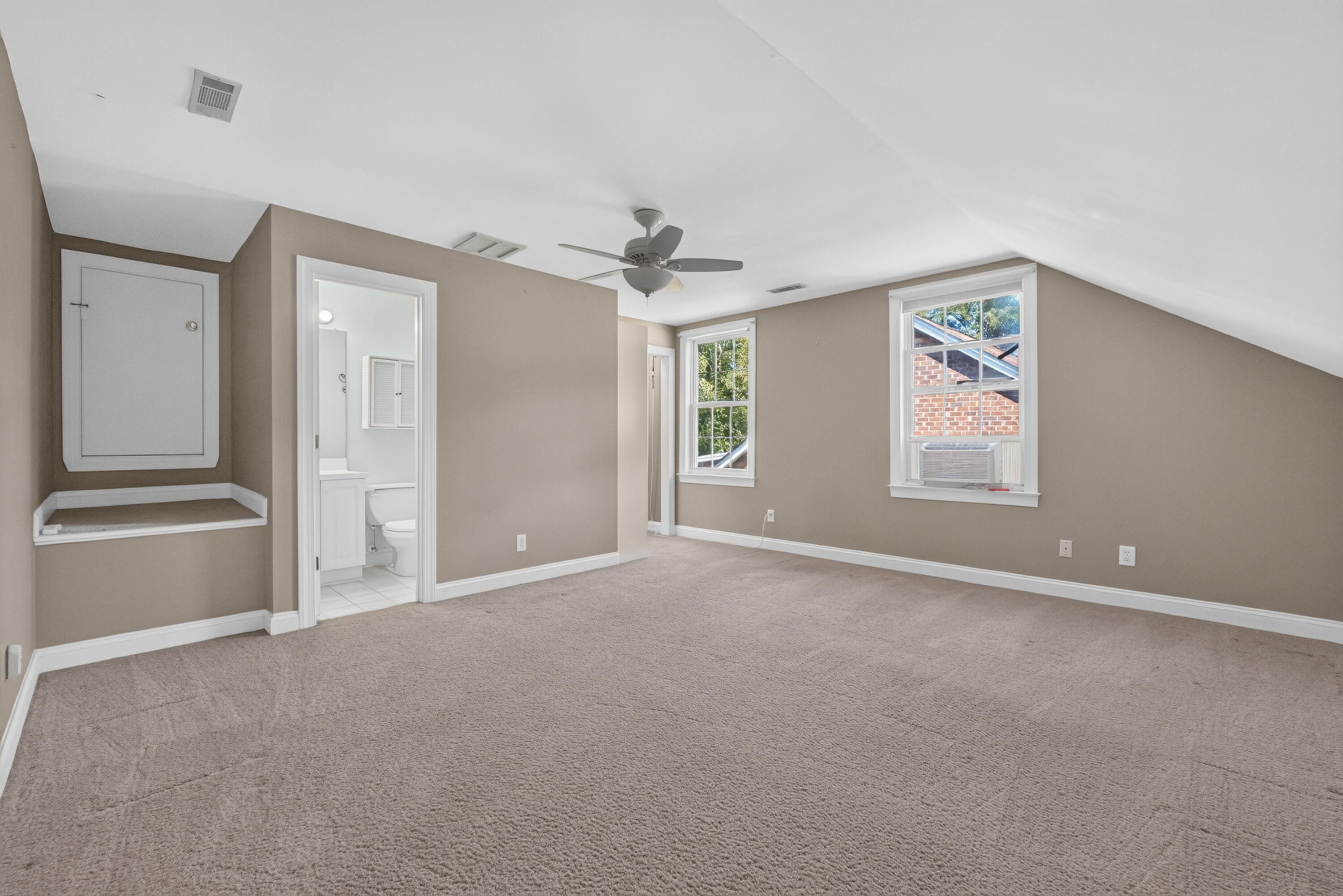 112 Oyster Point Row
