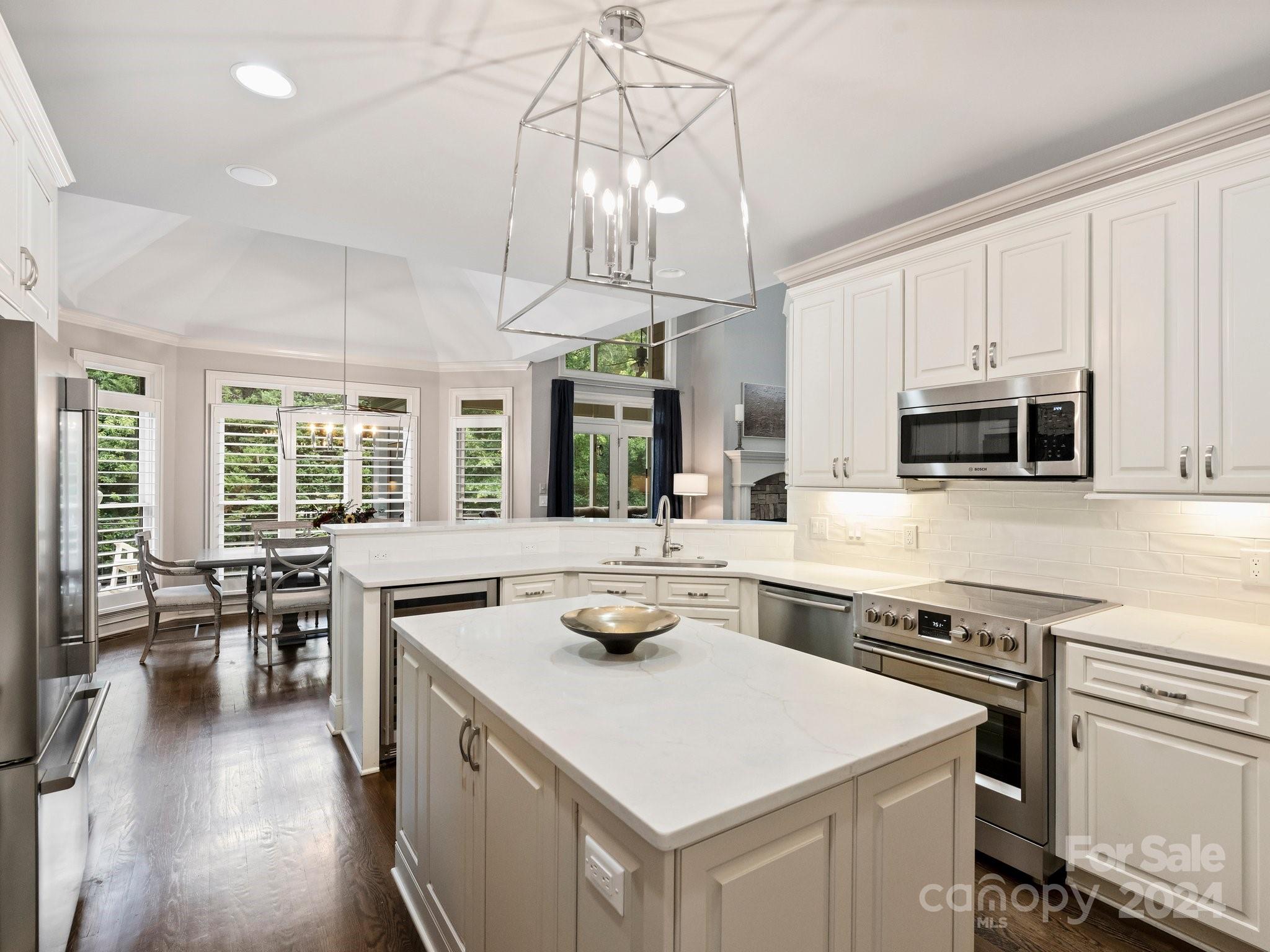 14800 Sydenham Court