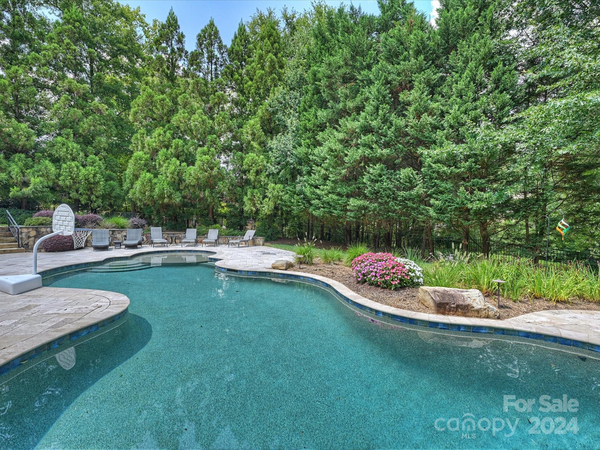 14800 Sydenham Court