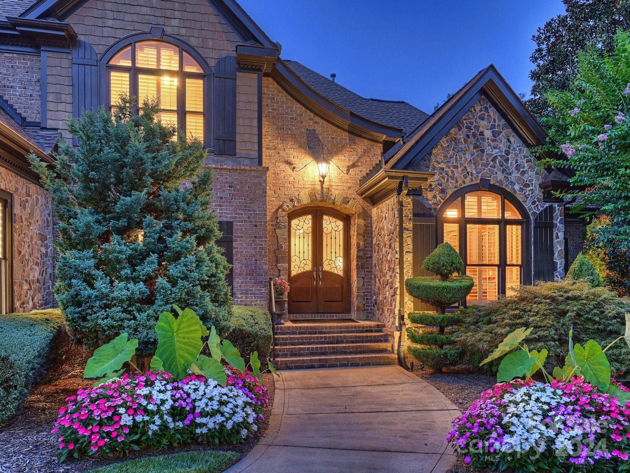 14800 Sydenham Court