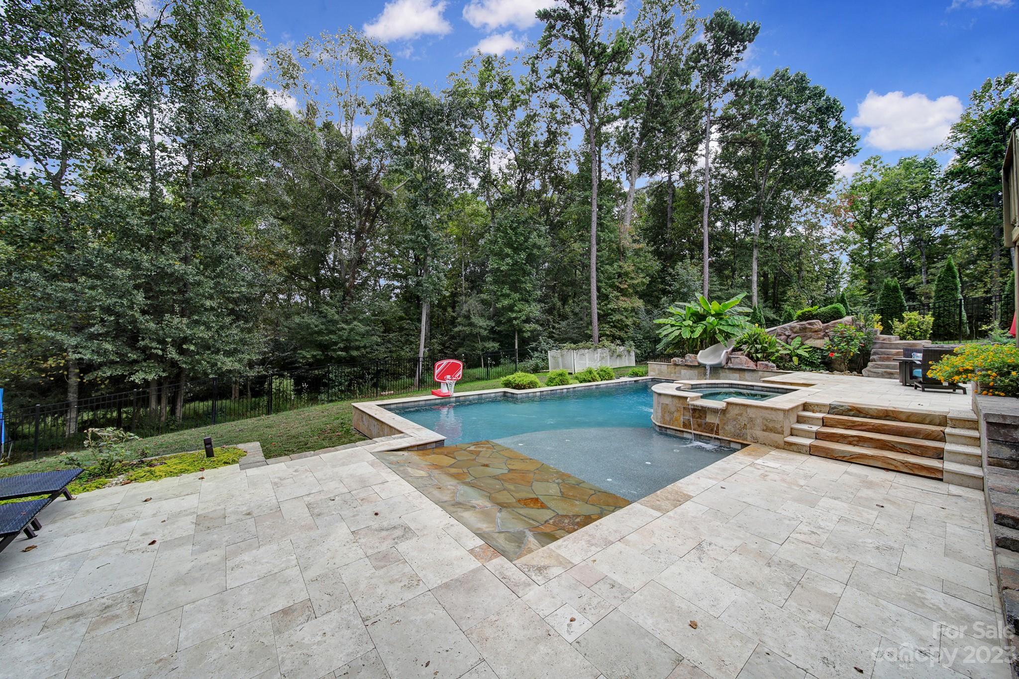 348 Meares Court