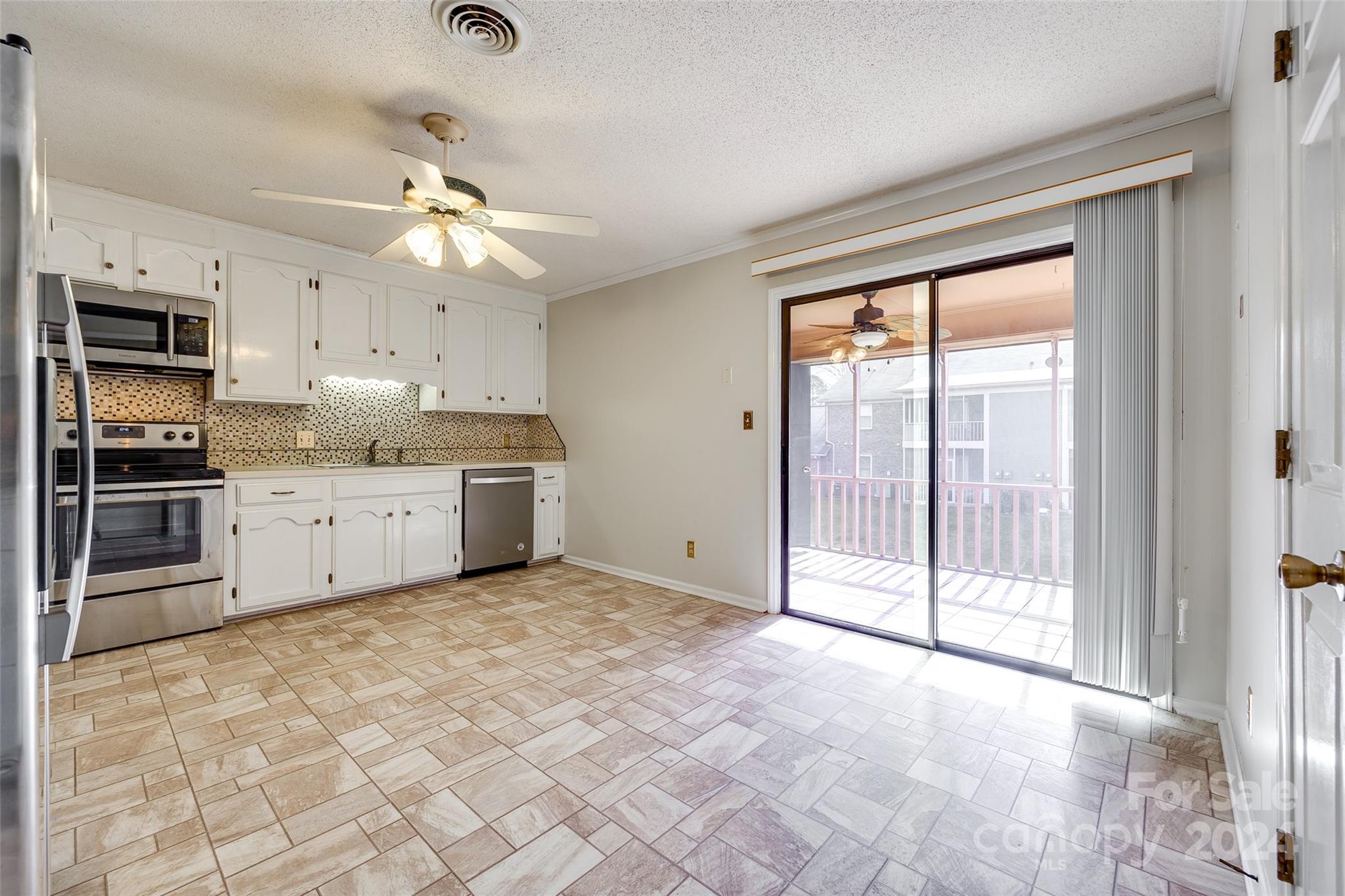 243 Pointe Circle
