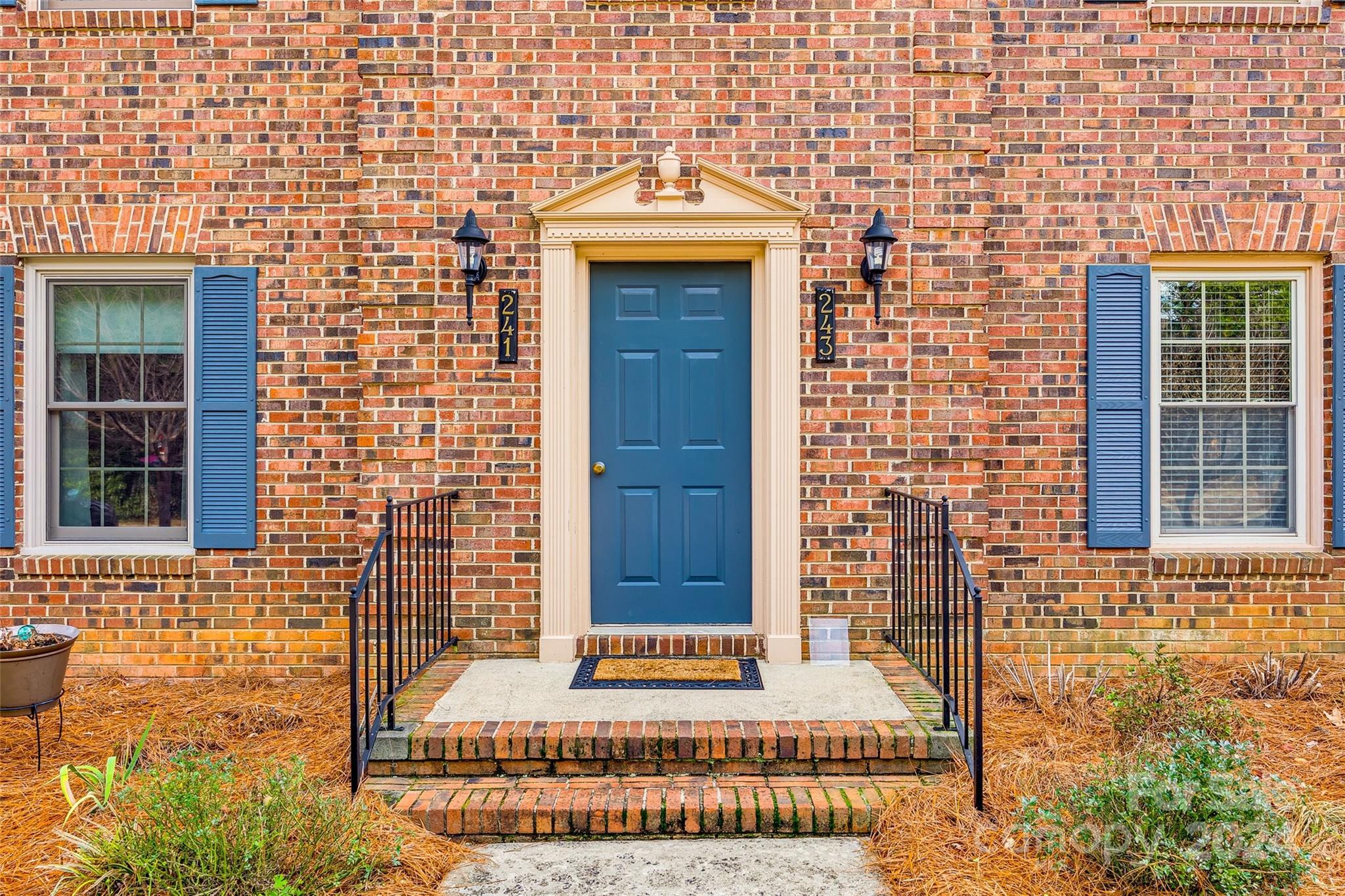 243 Pointe Circle