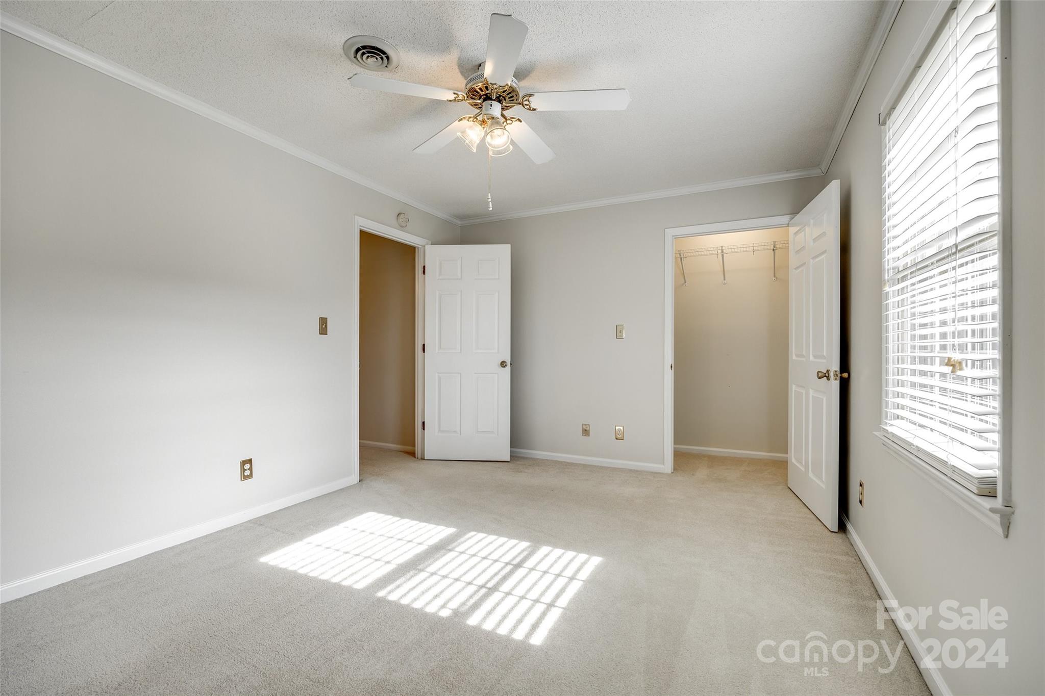 243 Pointe Circle