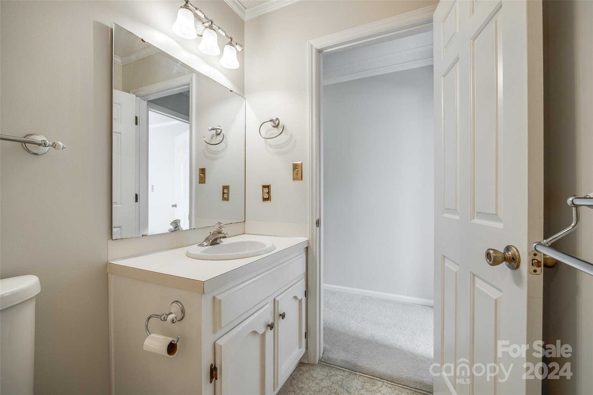 243 Pointe Circle