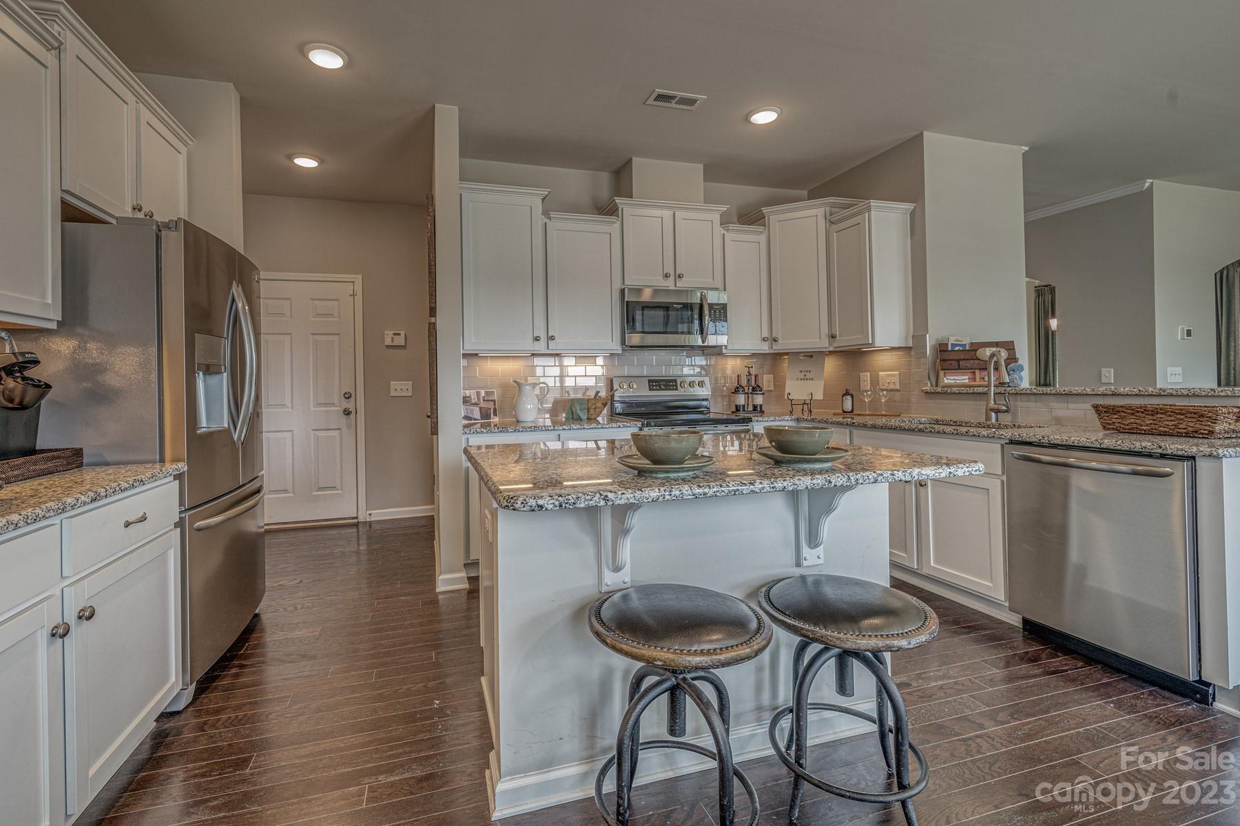 7430 Echoing Hills Lane Unit: 157