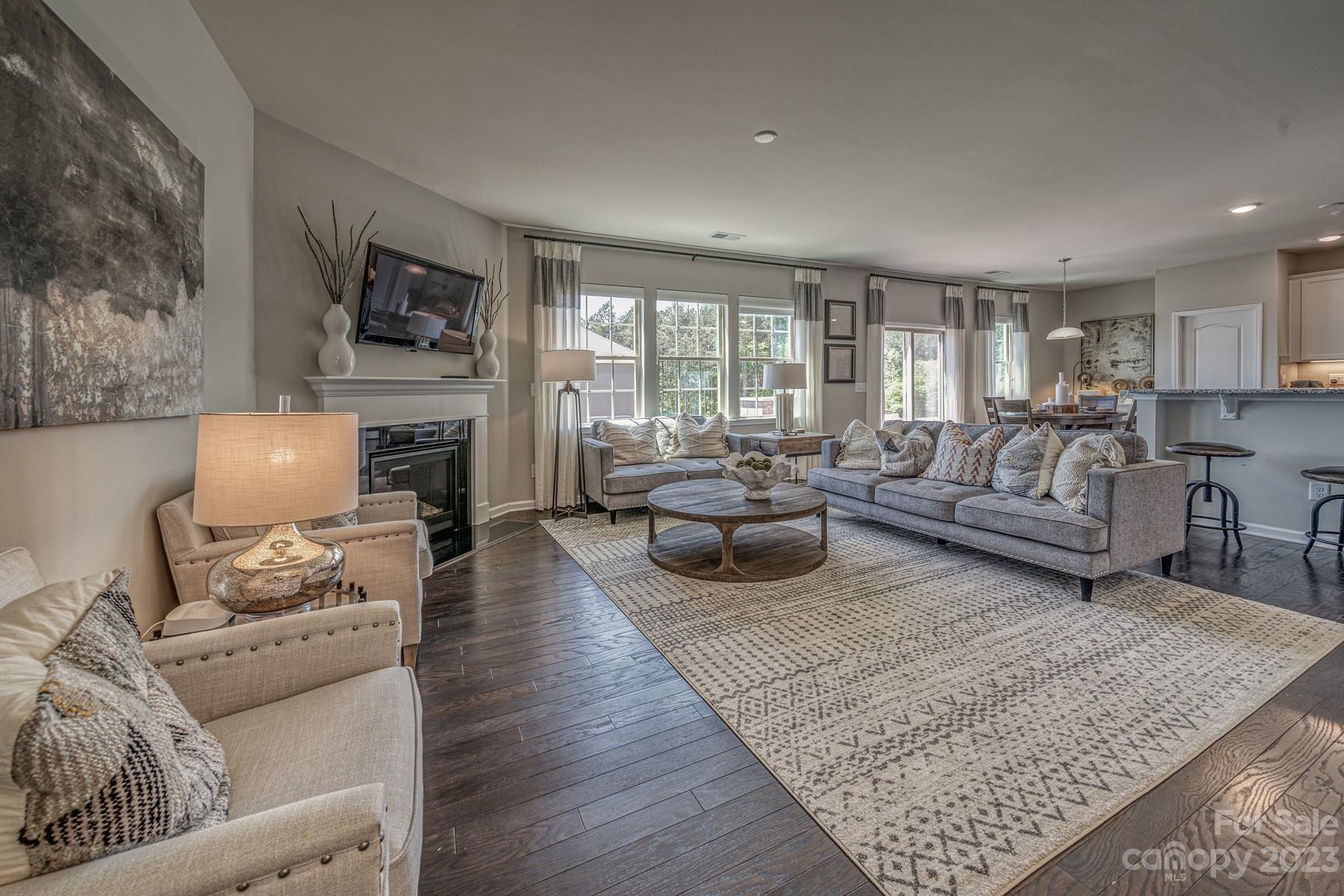 7430 Echoing Hills Lane Unit: 157