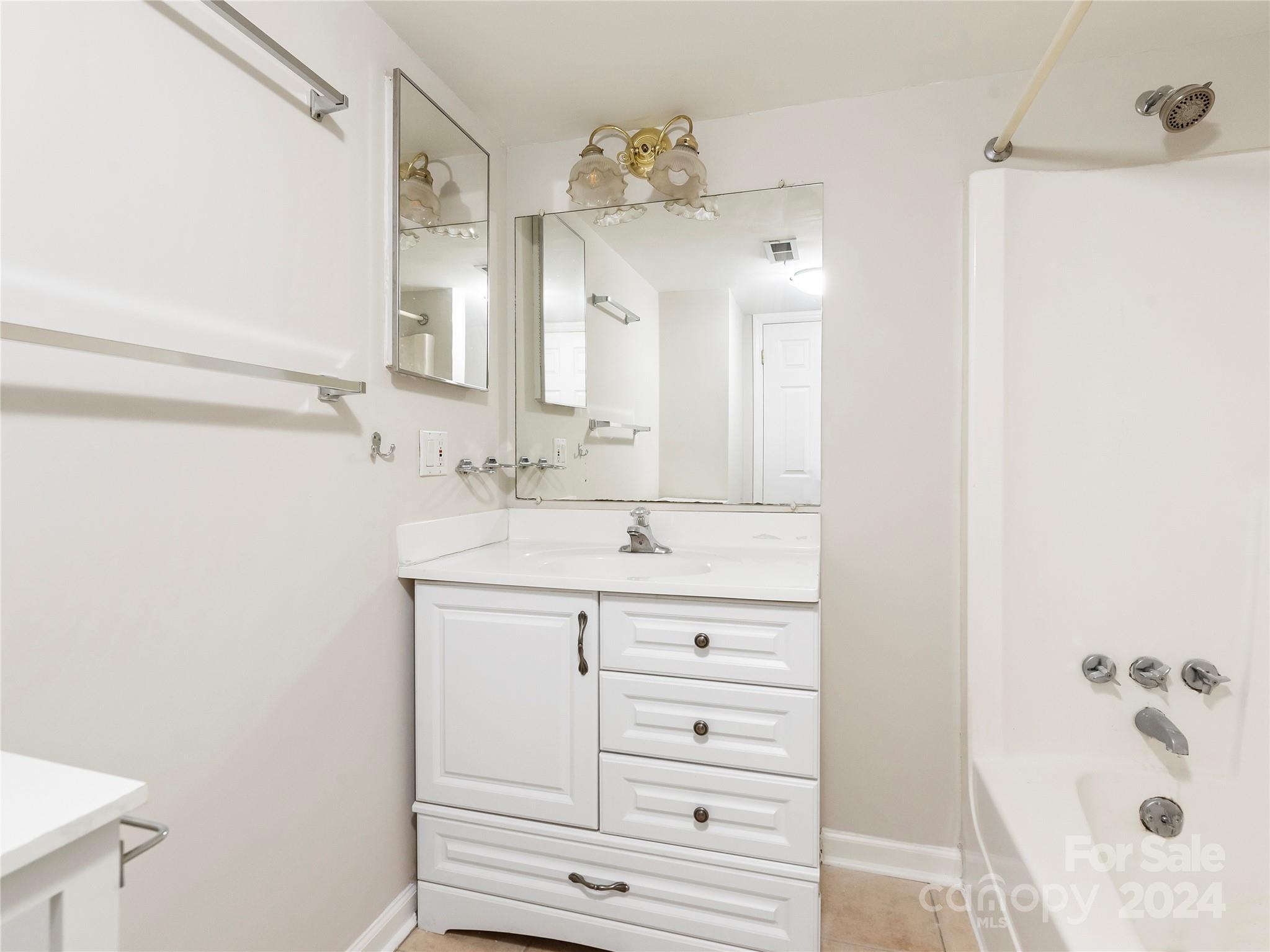 3504 Colony Road Unit: C