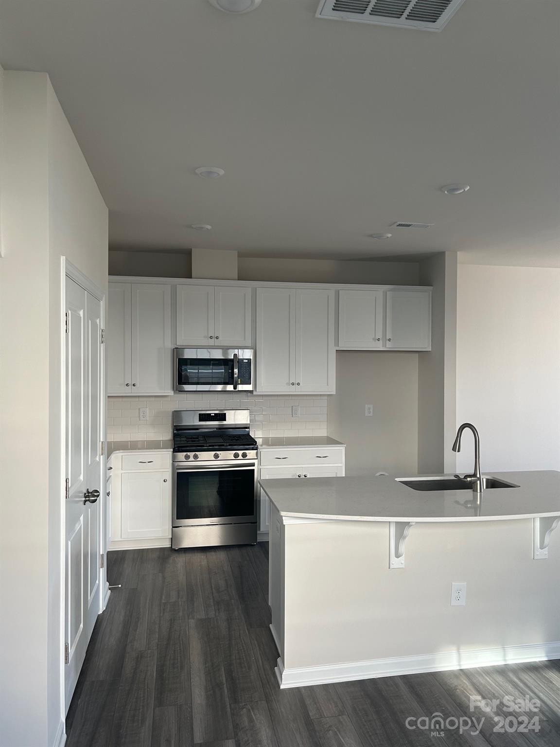 8040 Scarlet Maple Lane Unit: 2034