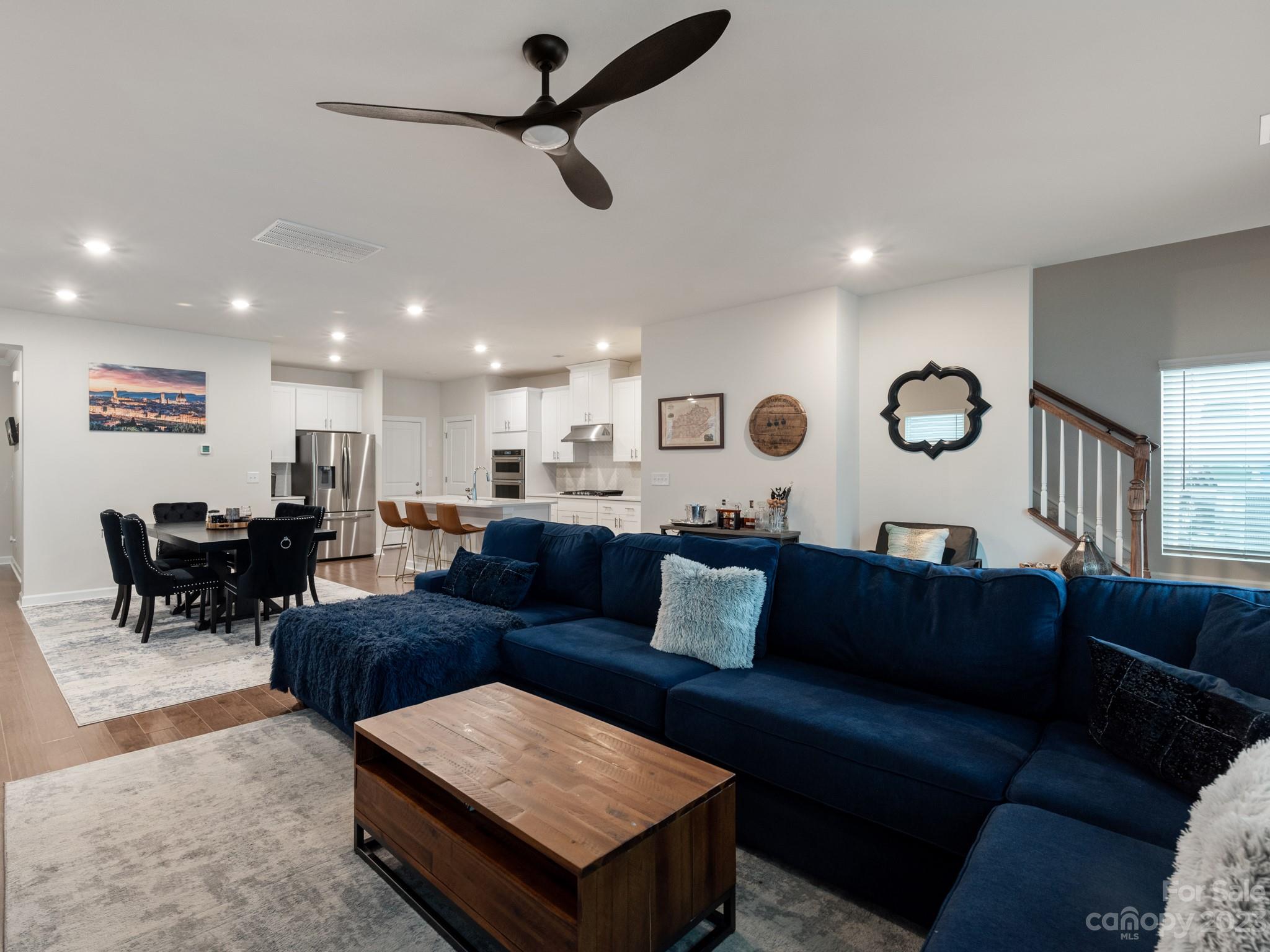 212 Ravensara Avenue