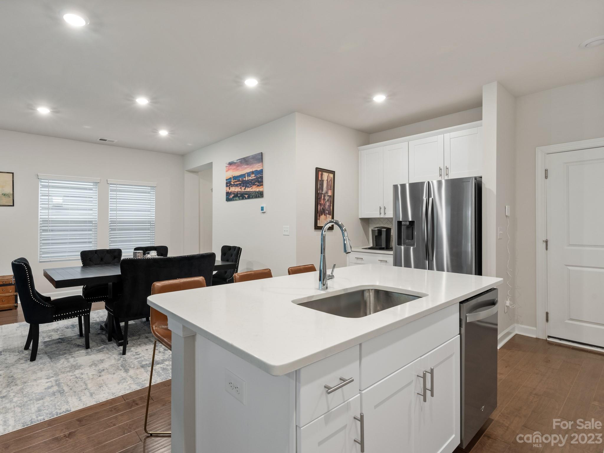 212 Ravensara Avenue