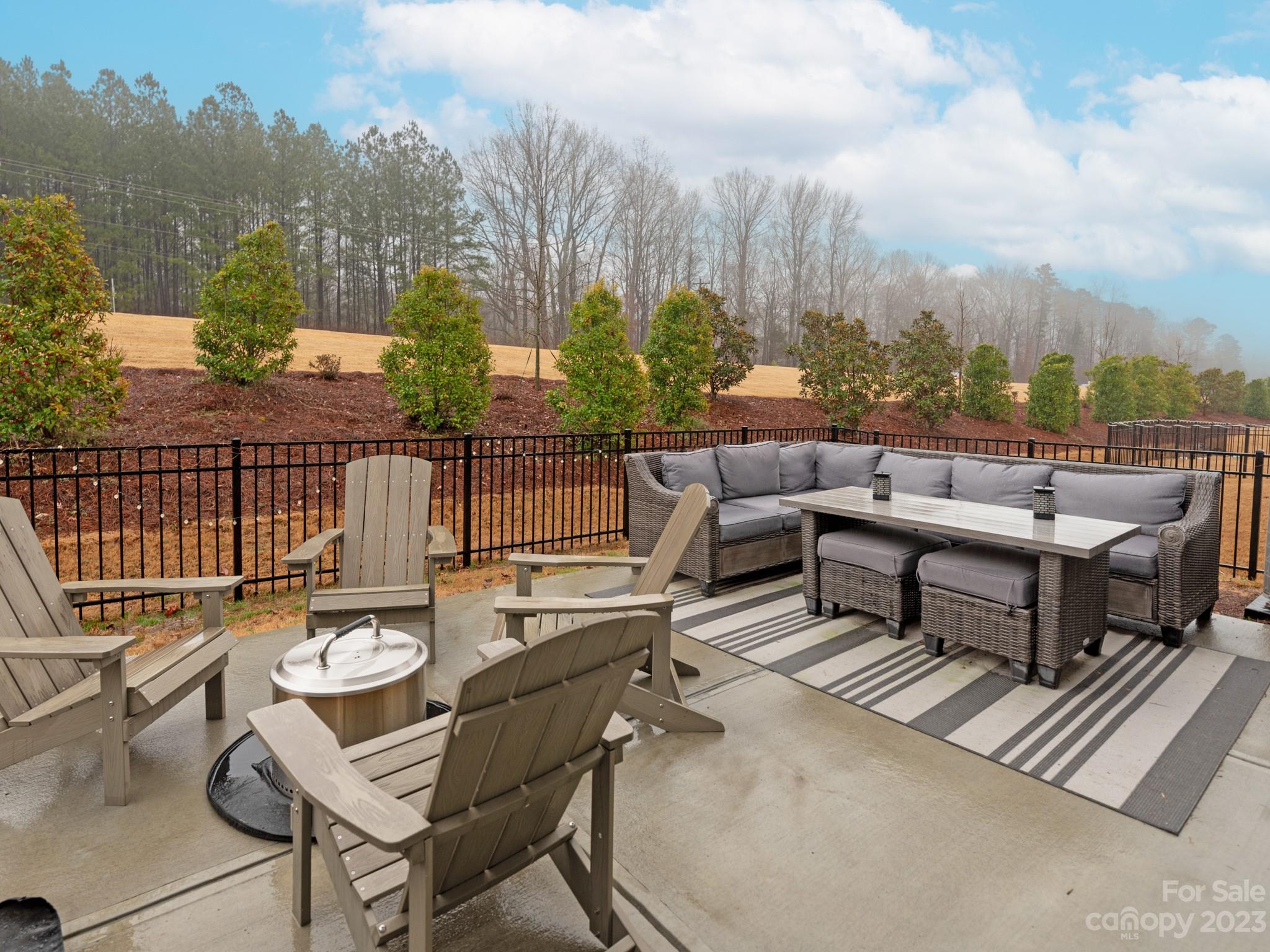 212 Ravensara Avenue