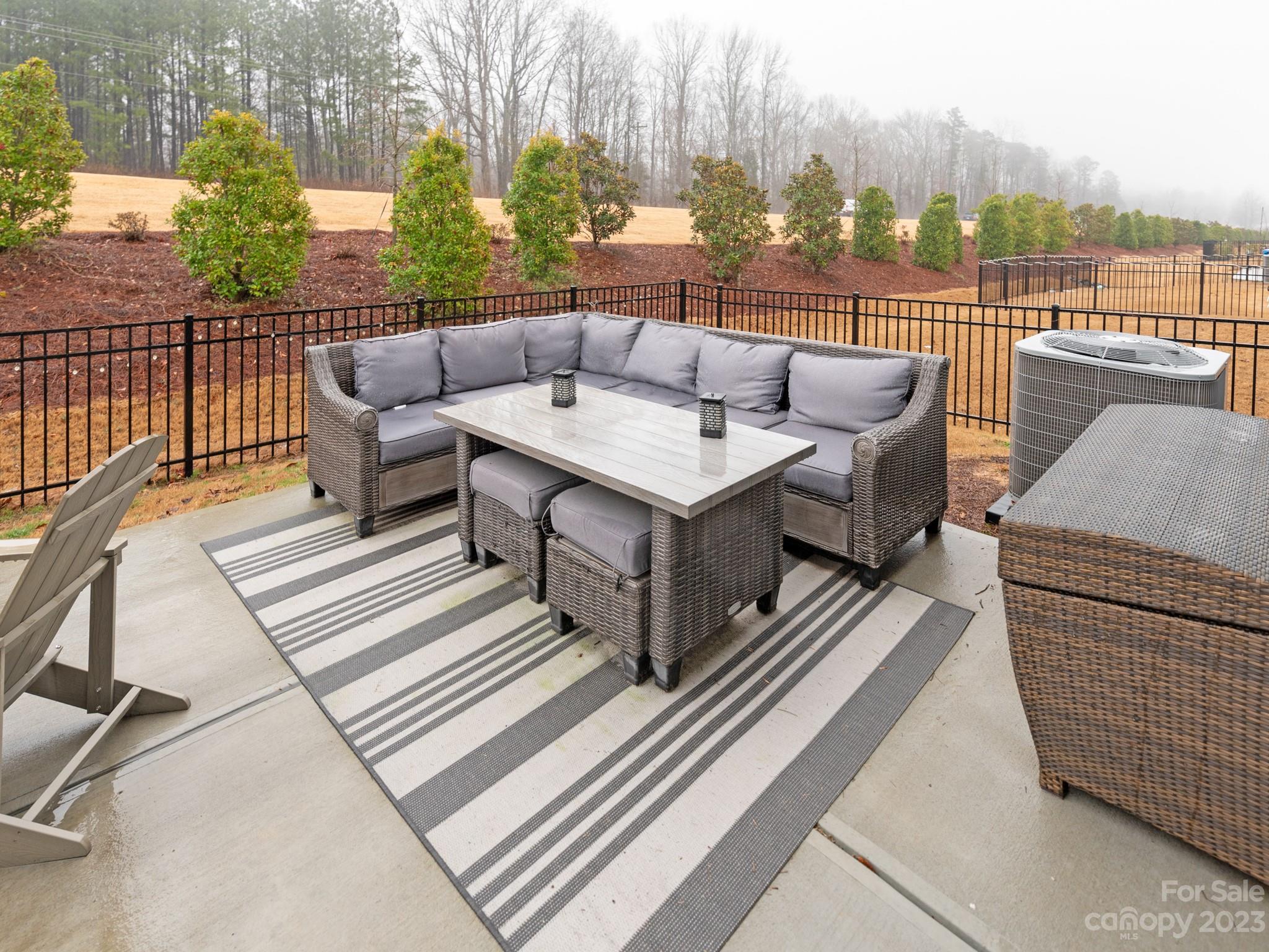 212 Ravensara Avenue