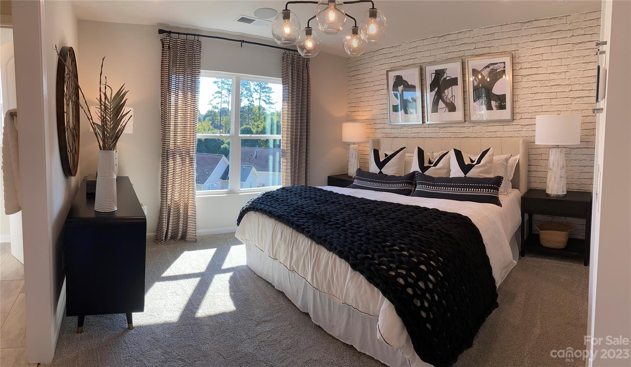 1232 Keydet Drive Unit: 32