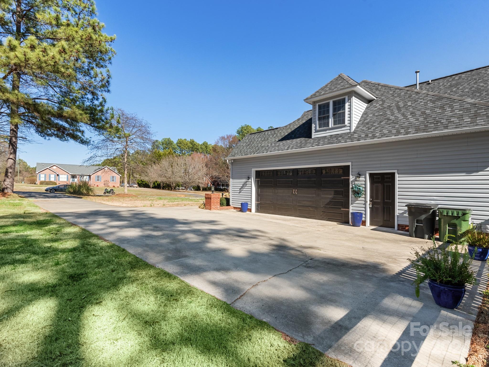 6685 Little Branch Drive