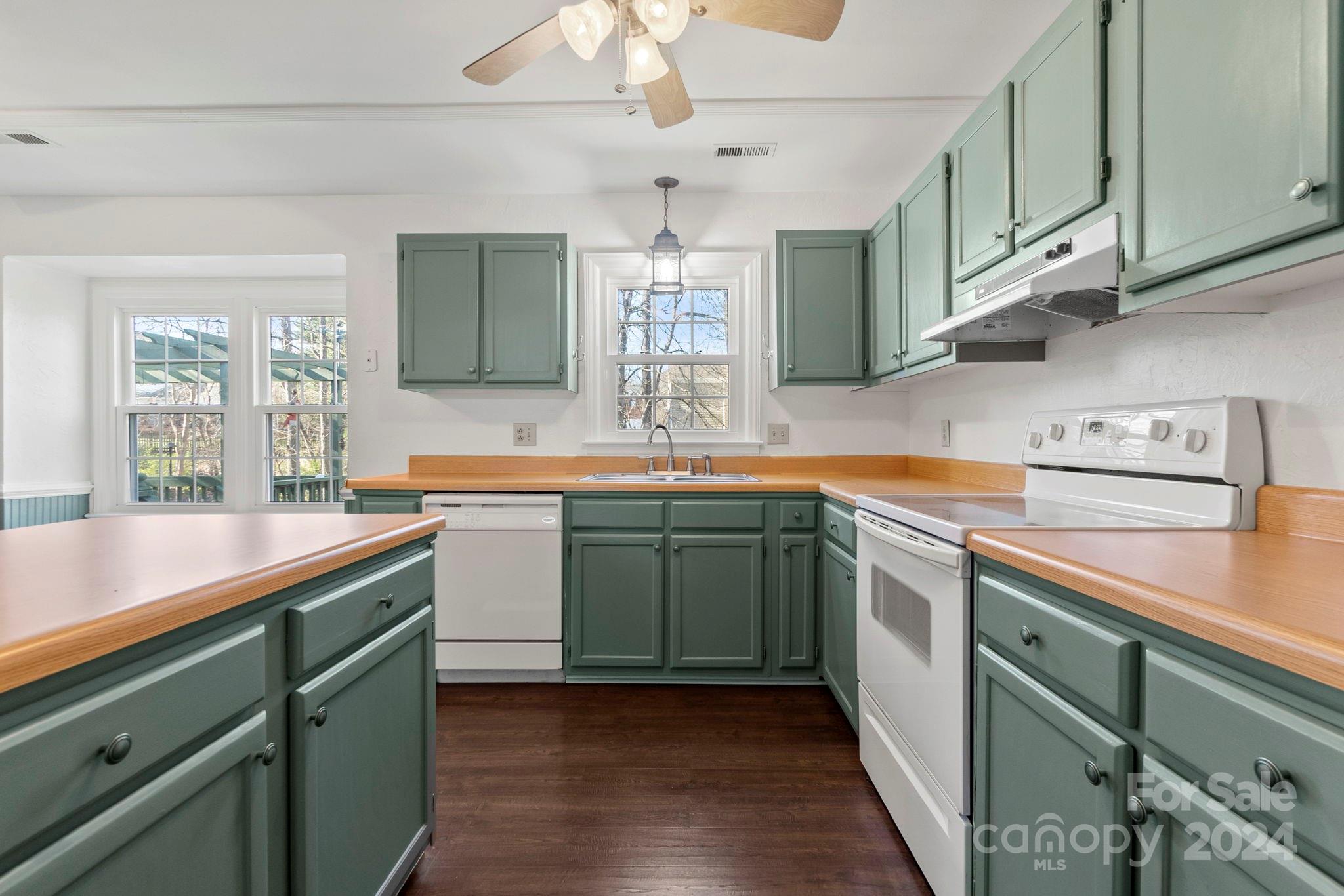 10035 Tealridge Lane