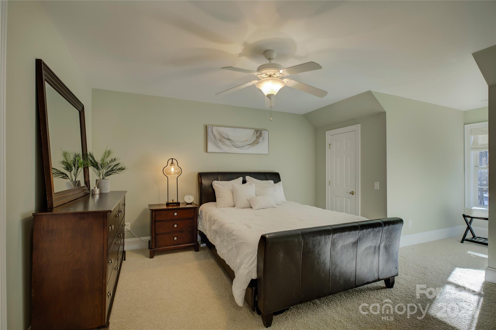1412 Greenmoor Road