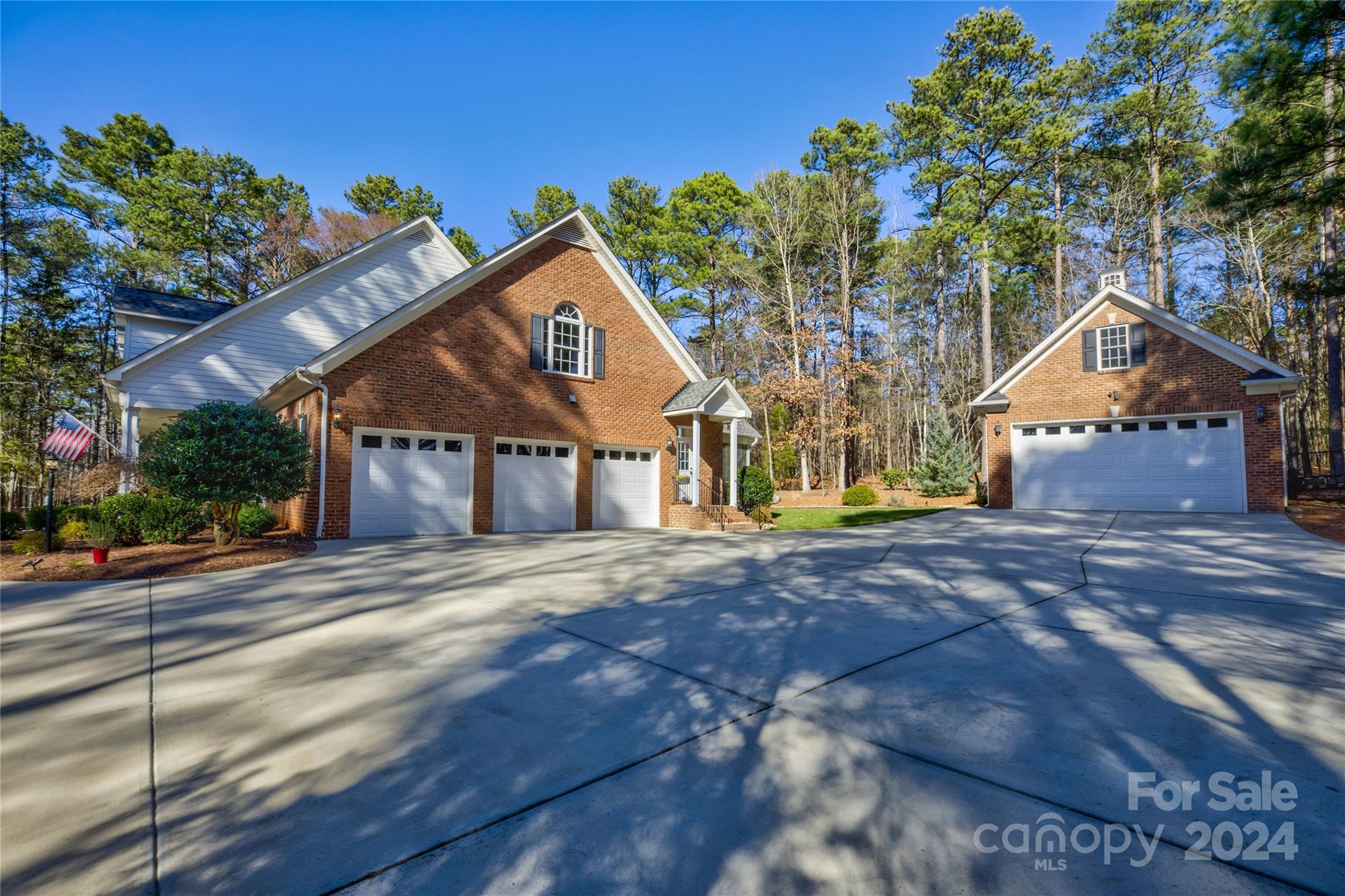 1412 Greenmoor Road