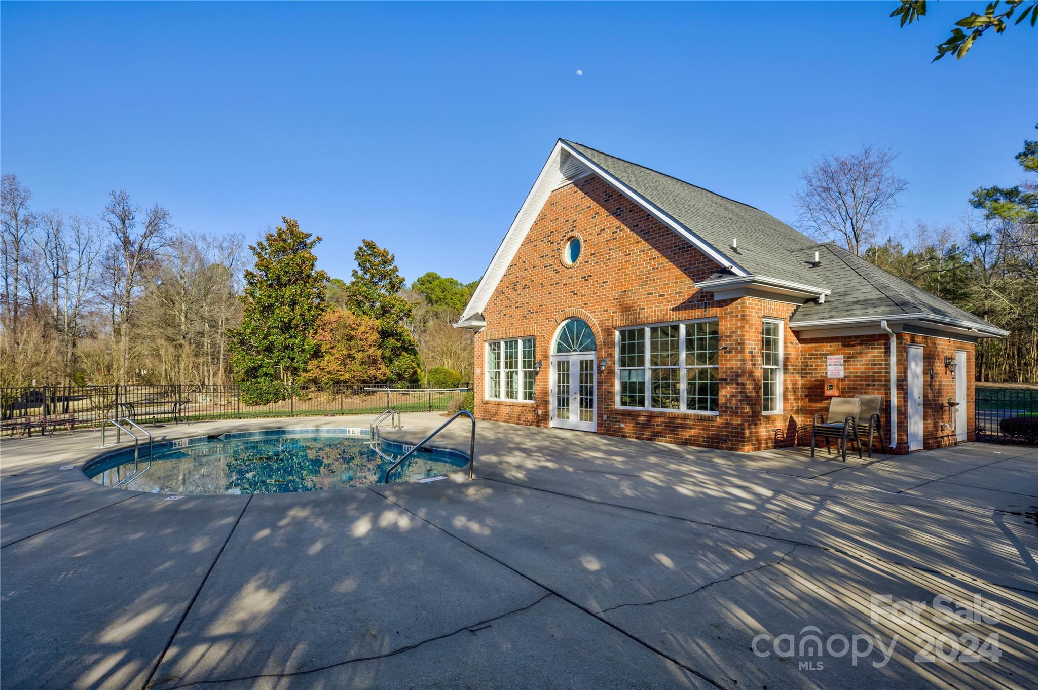 1412 Greenmoor Road