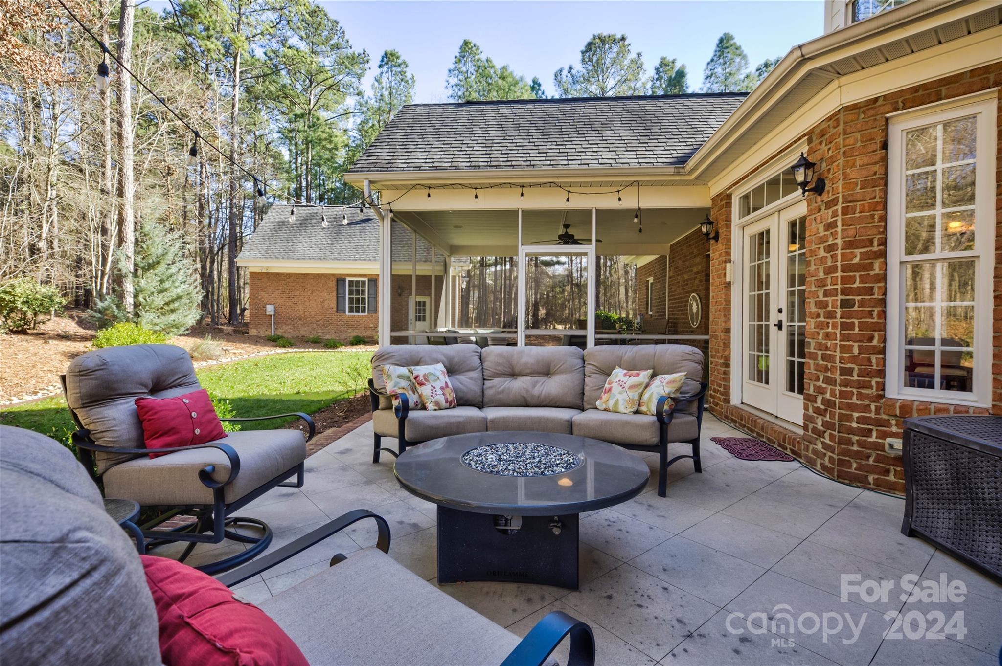 1412 Greenmoor Road