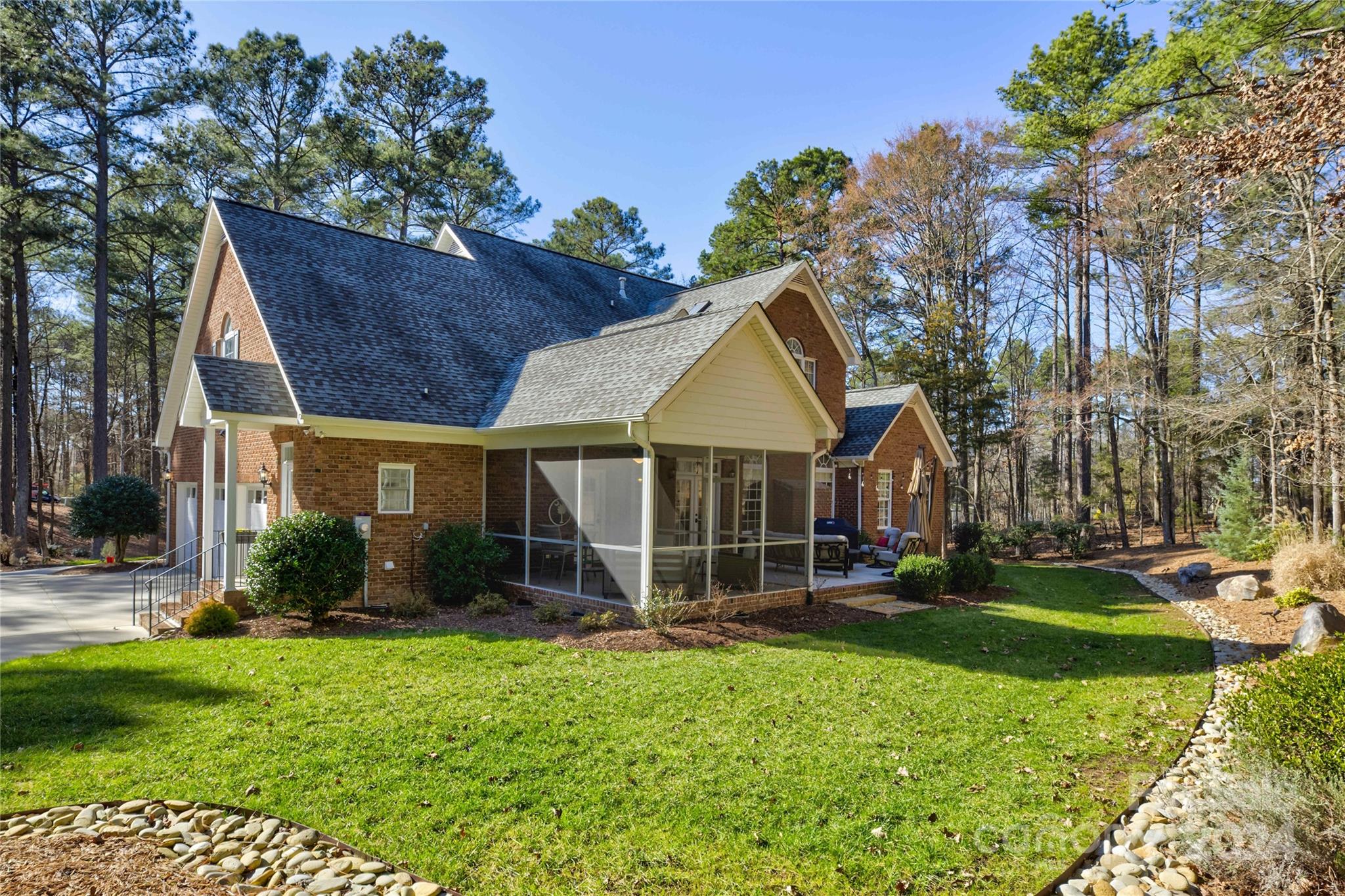 1412 Greenmoor Road