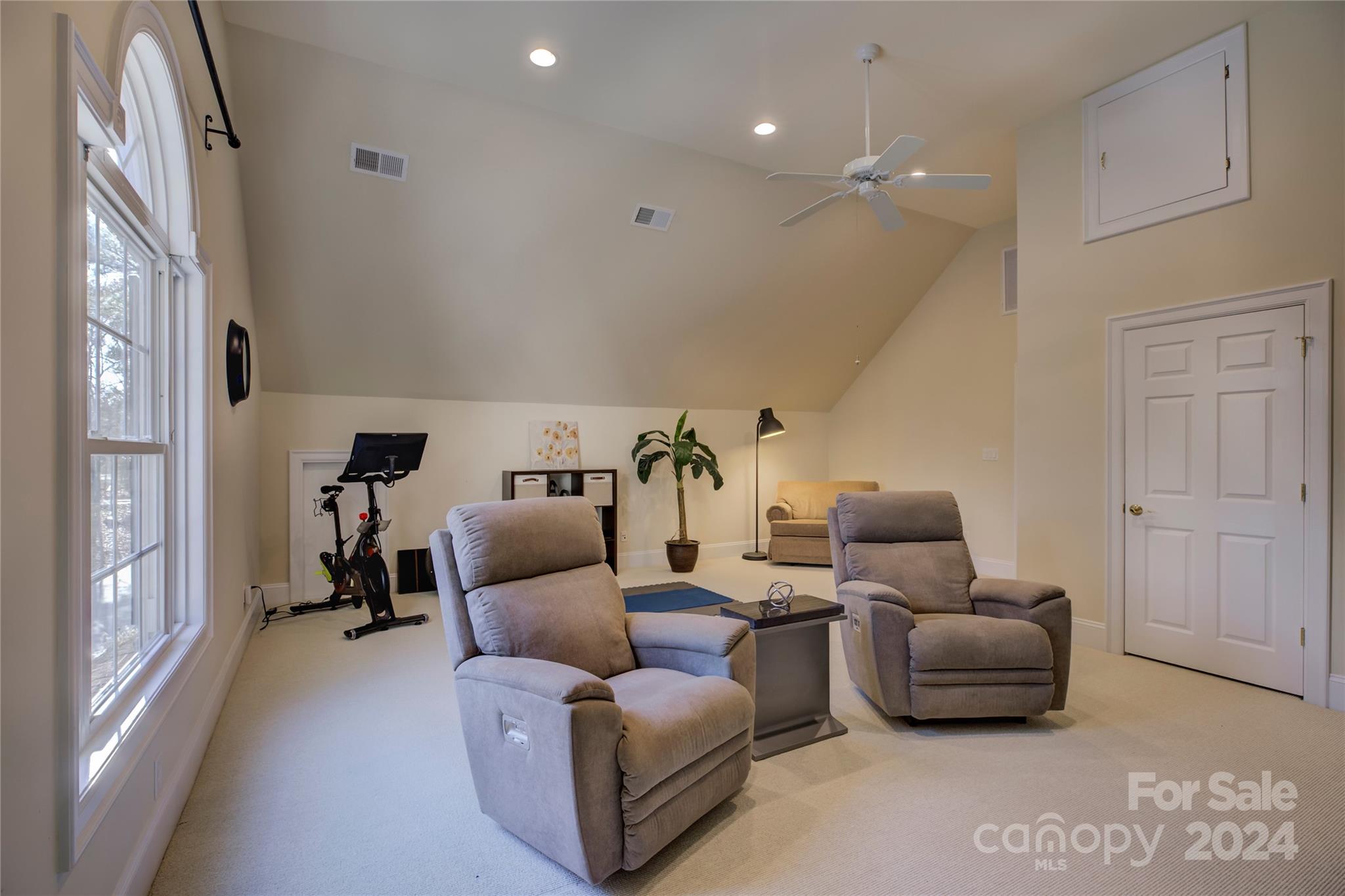 1412 Greenmoor Road