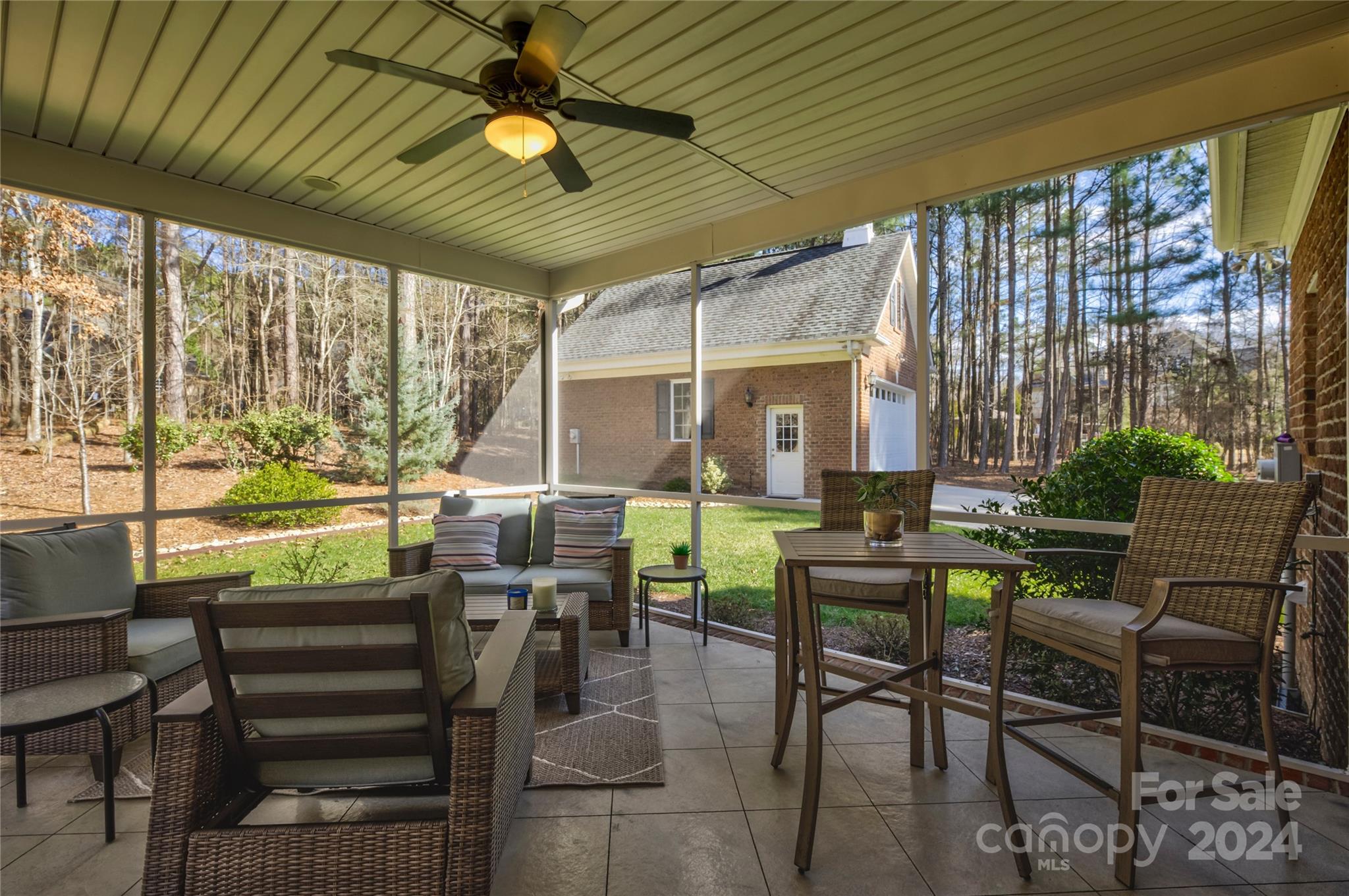 1412 Greenmoor Road
