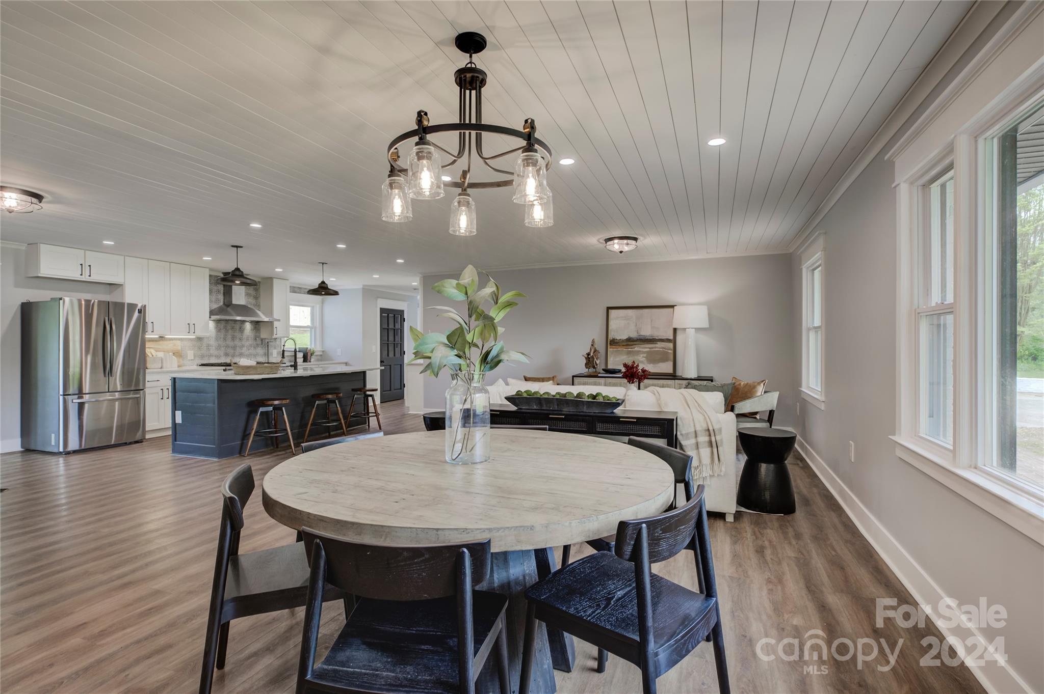 1999 Briarwood Circle