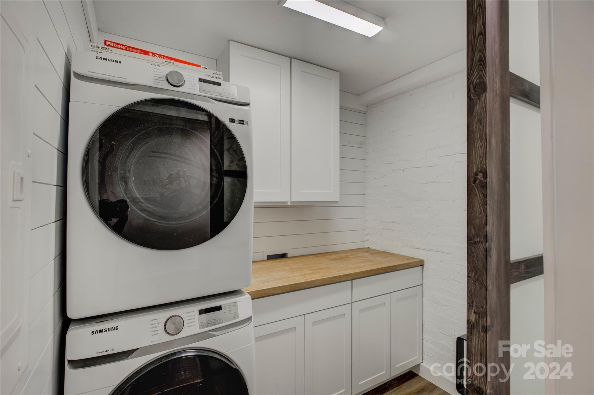 1999 Briarwood Circle