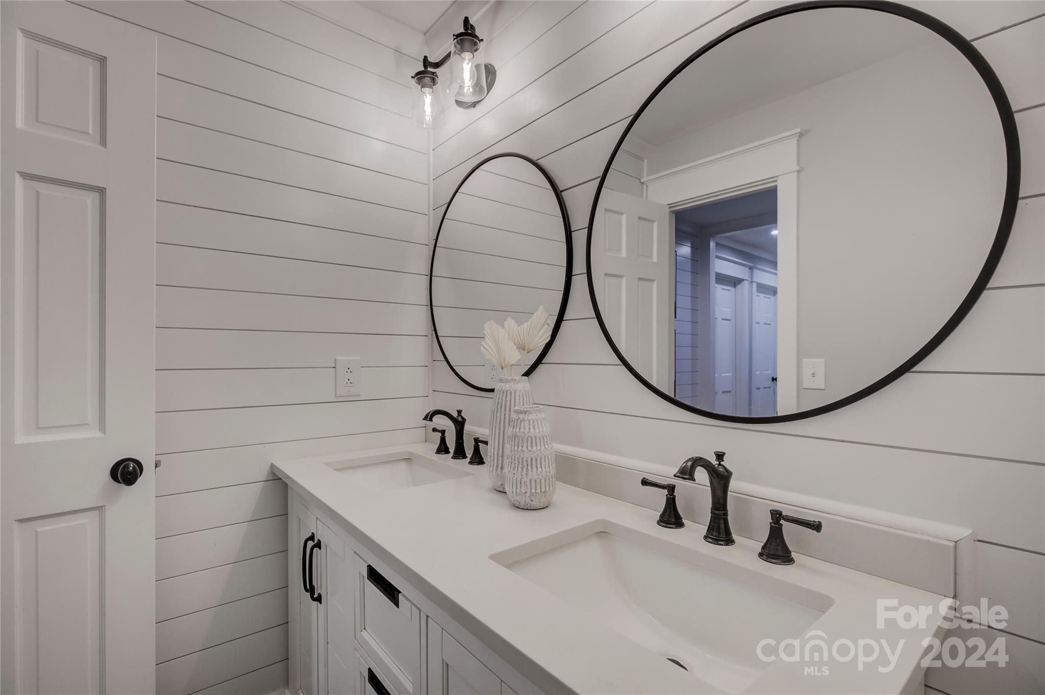 1999 Briarwood Circle